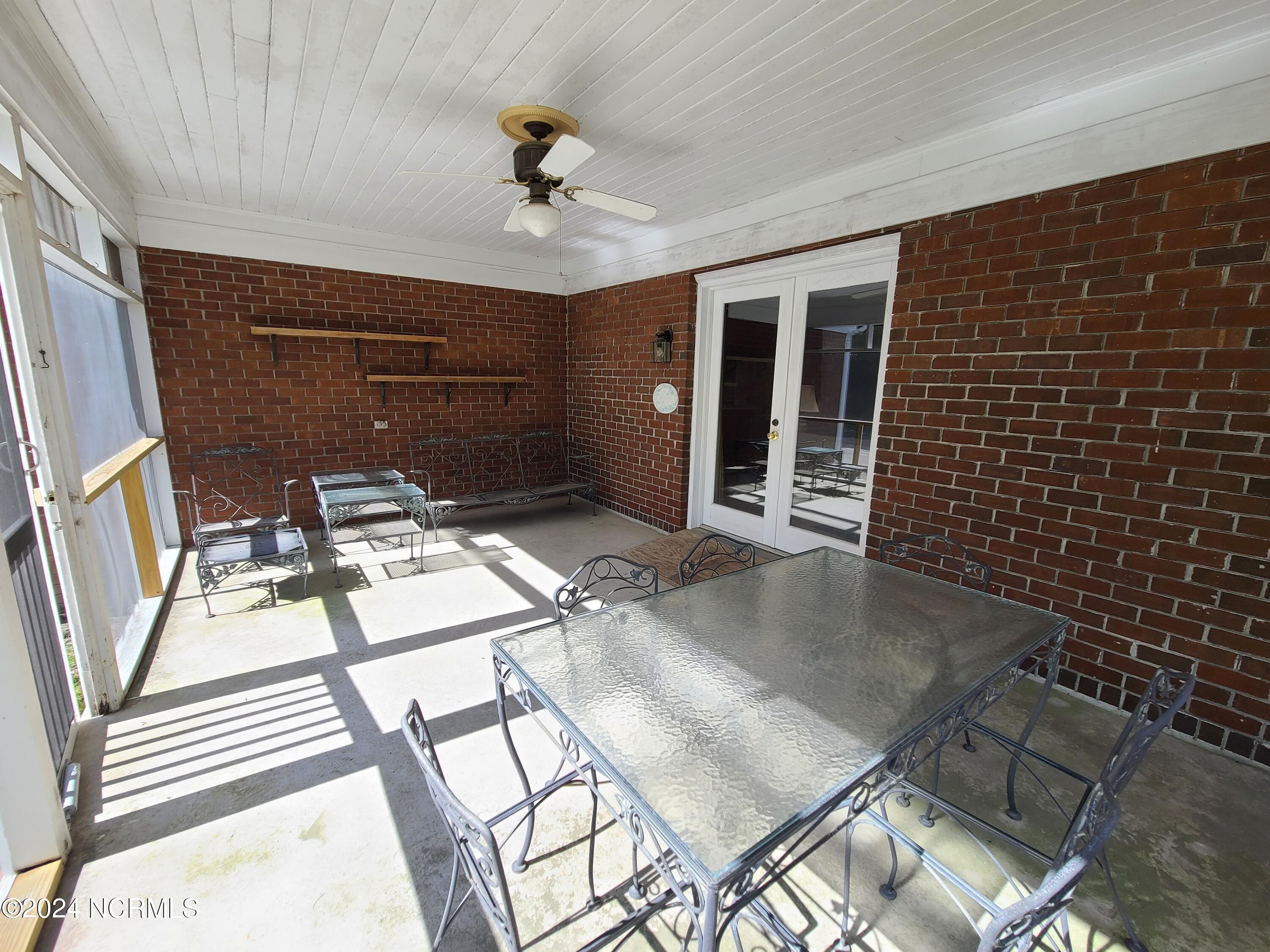 1904 Sedgefield Drive Property Photo 8