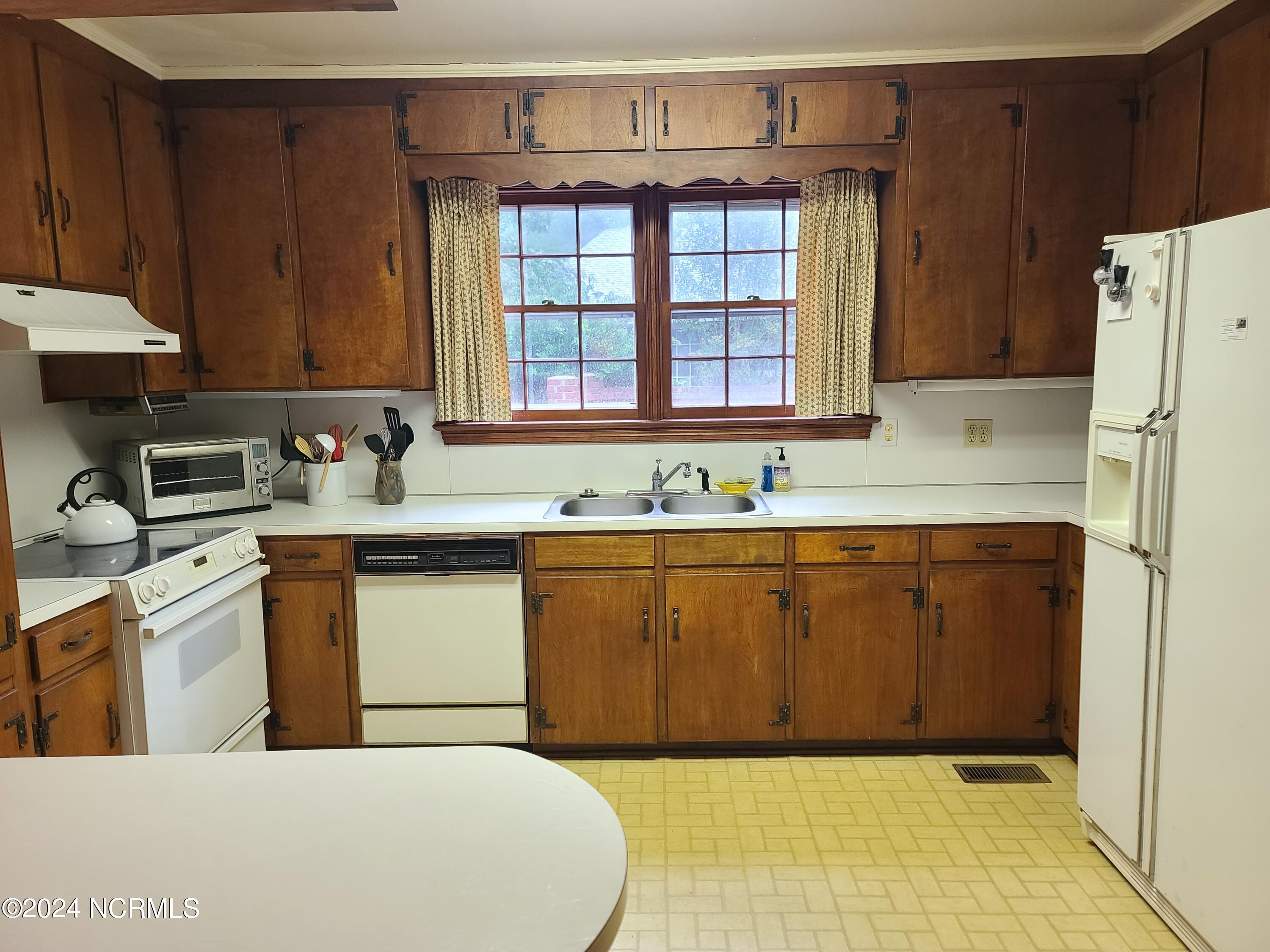 1904 Sedgefield Drive Property Photo 21