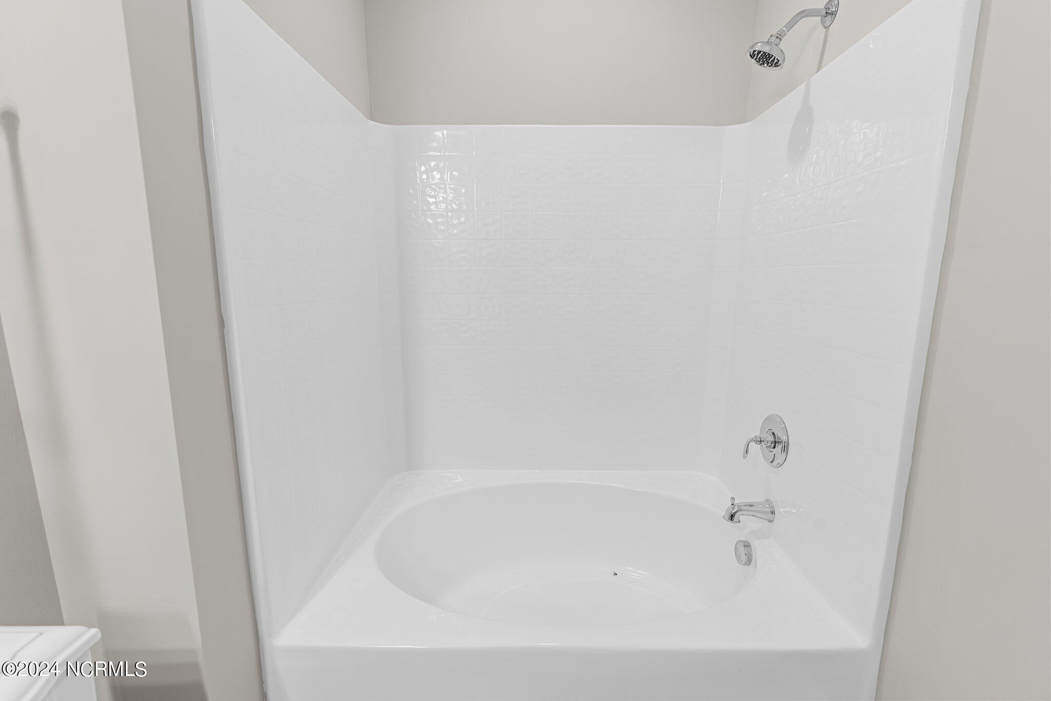2810 Bedford Green Drive 304 Property Photo 6