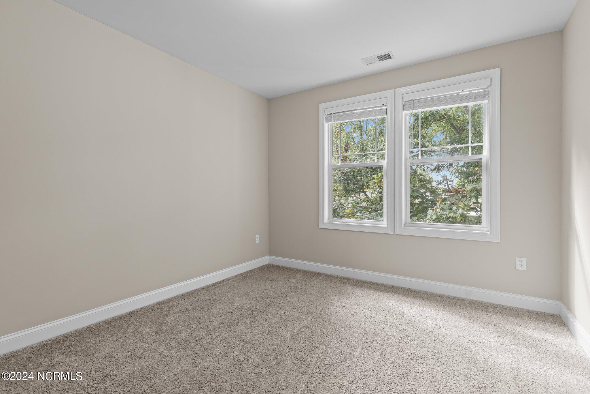 2810 Bedford Green Drive 304 Property Photo 7