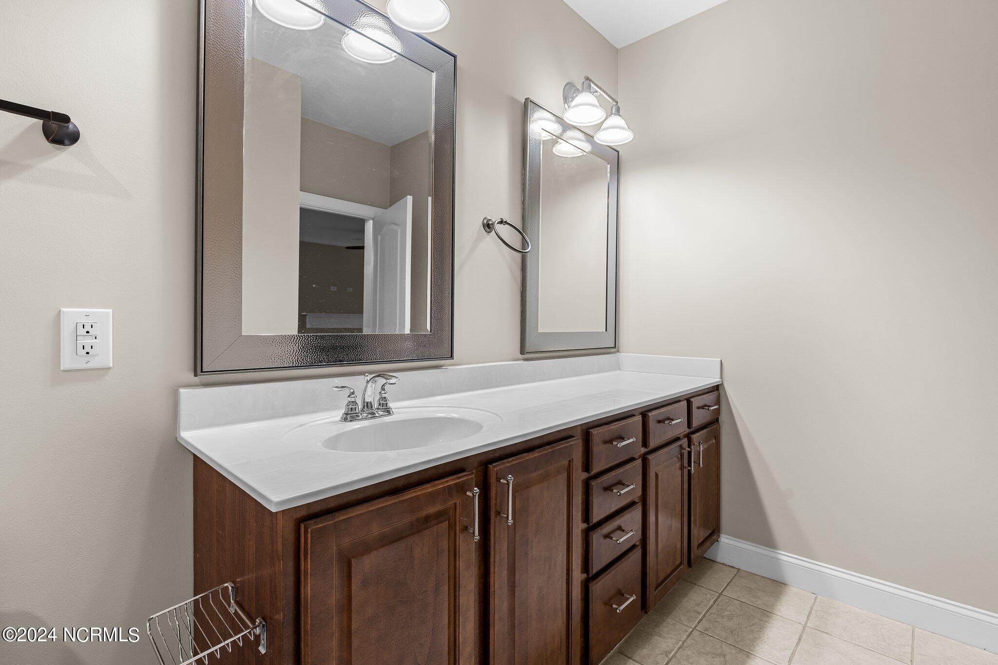 2810 Bedford Green Drive 304 Property Photo 10