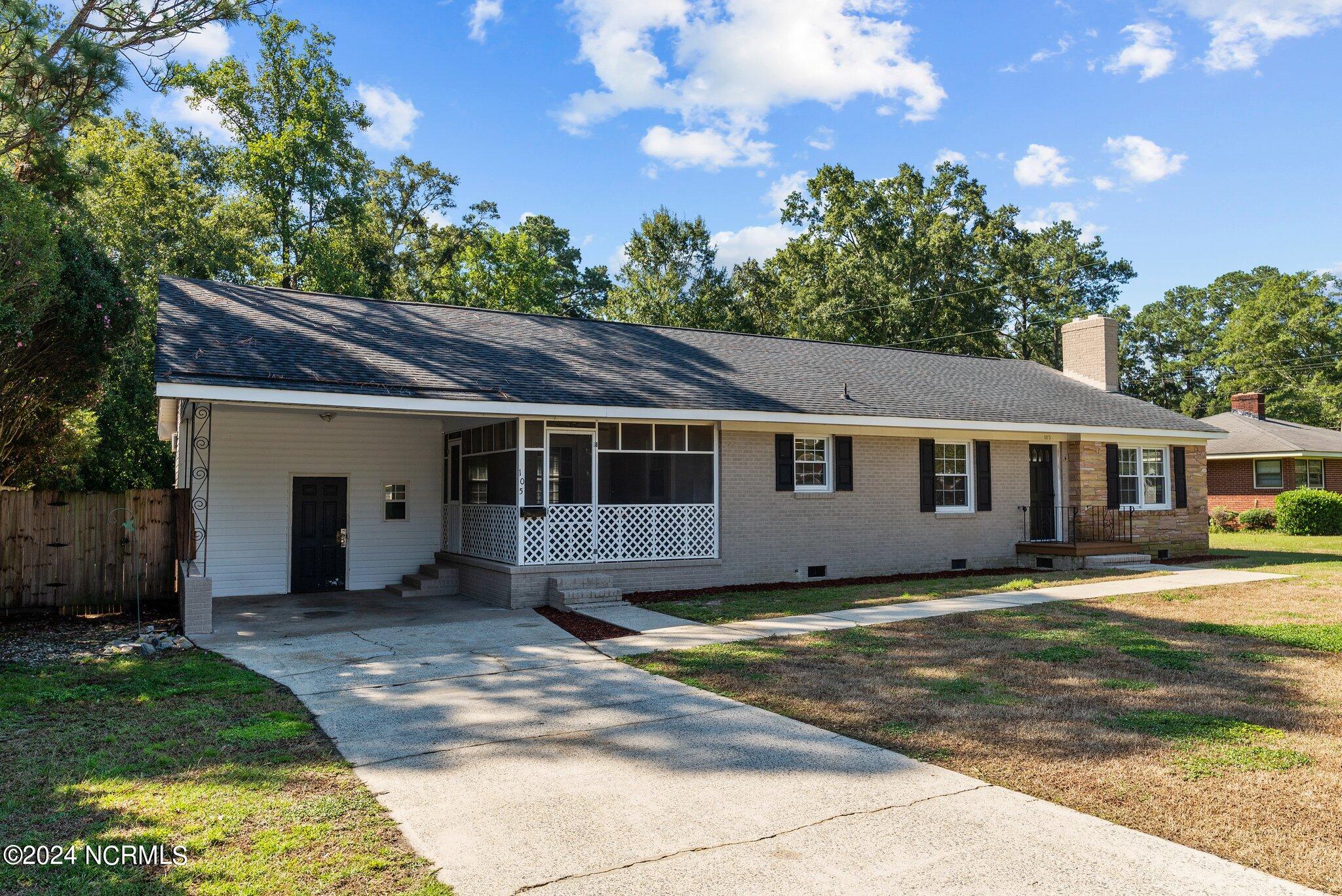 105 Circle Drive Property Photo 2