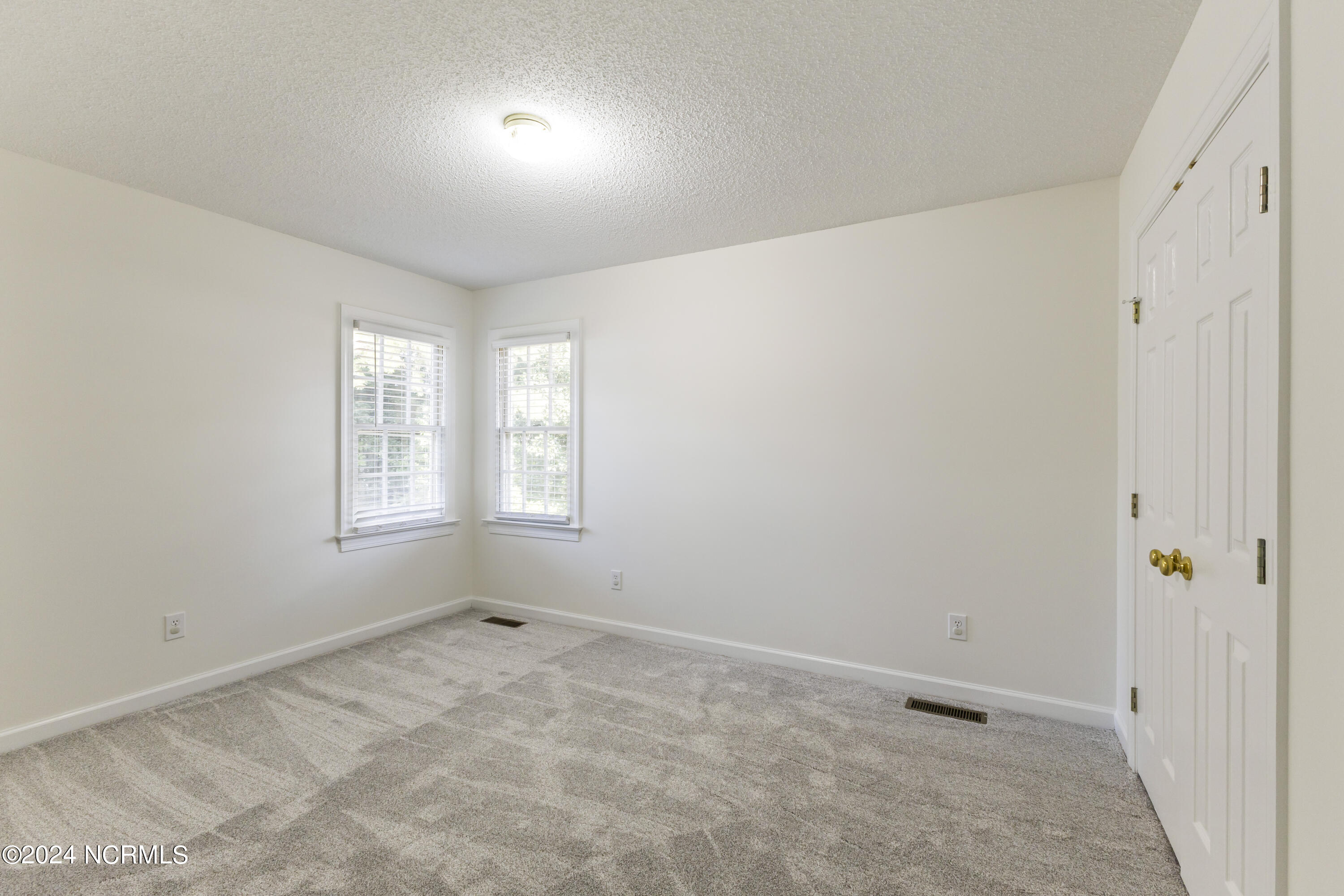 502 Westwood Circle Property Photo 12