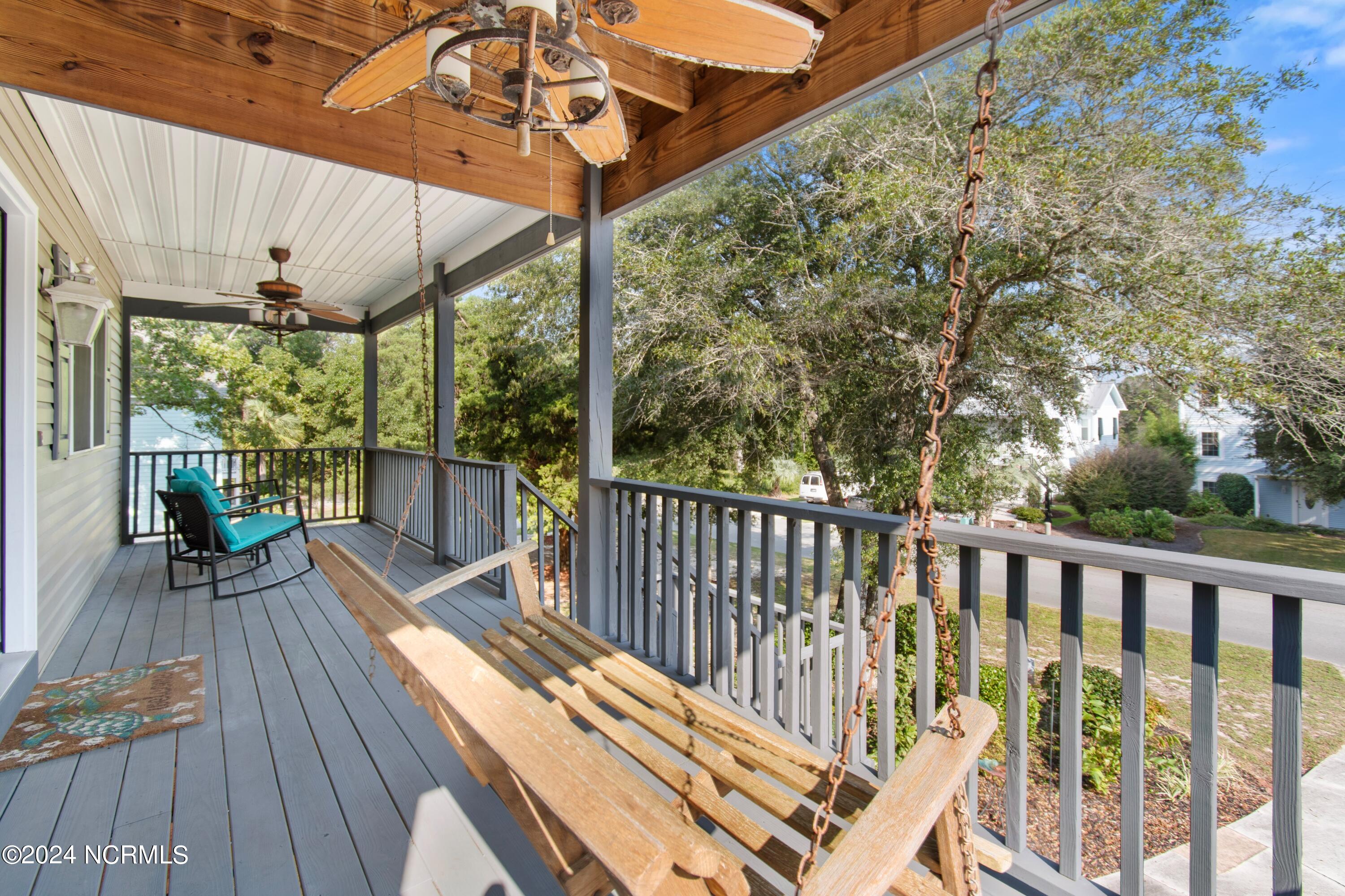 707 E Yacht Drive Property Photo 3
