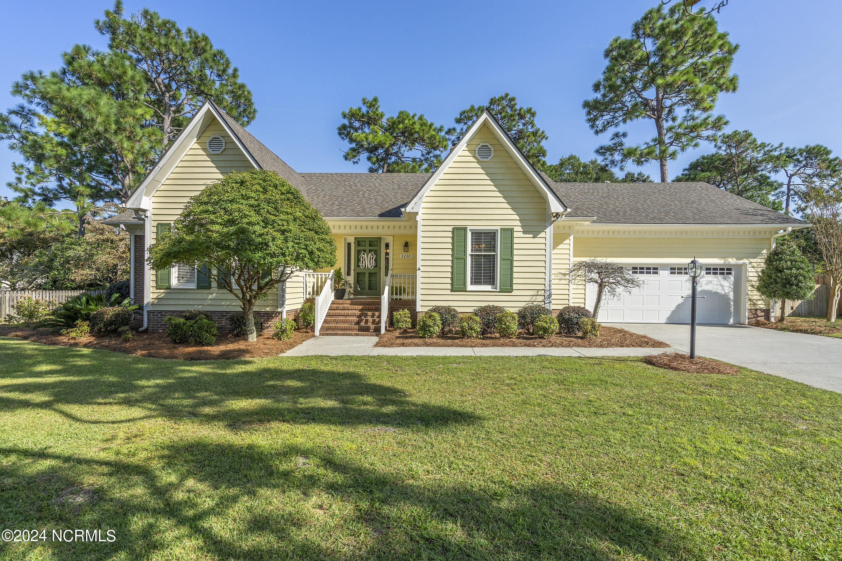 3205 Shadow Court Property Photo 1