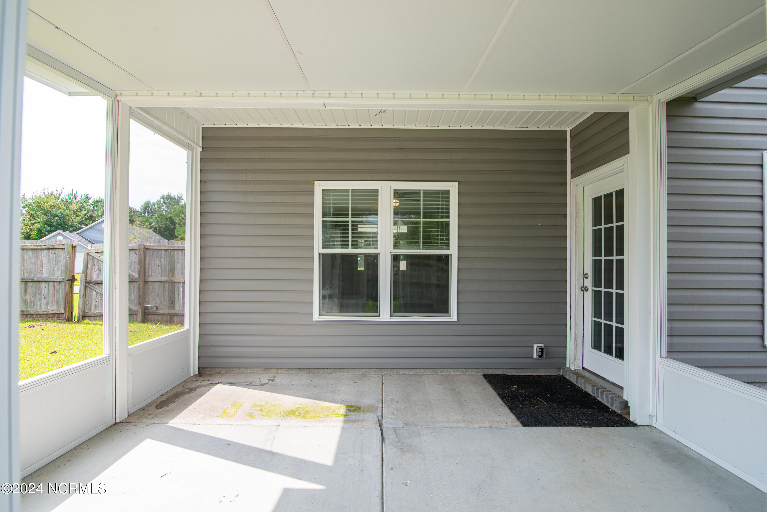 114 Stone Gate Property Photo 5