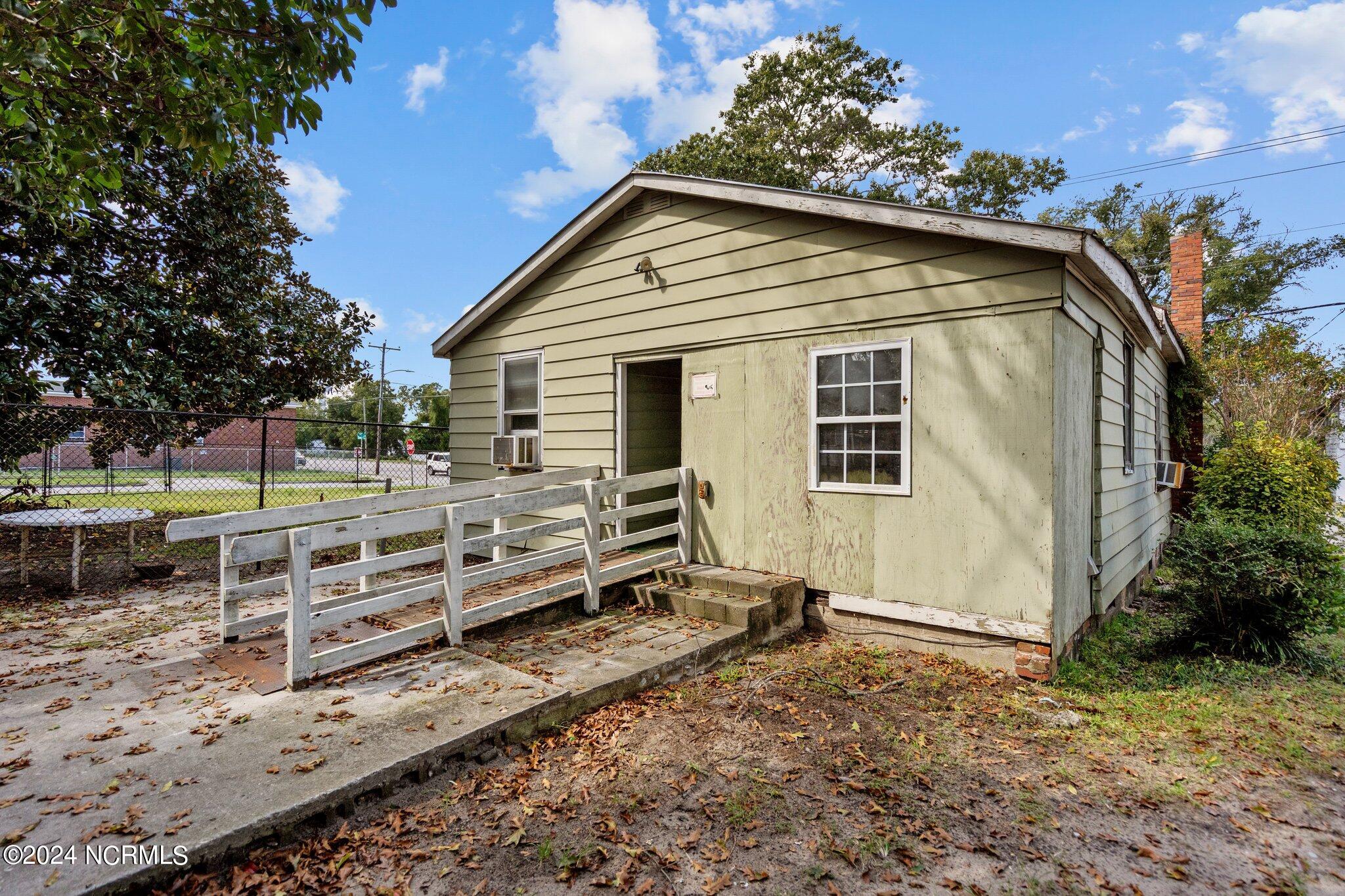 1206 Dawson Street Property Photo 22
