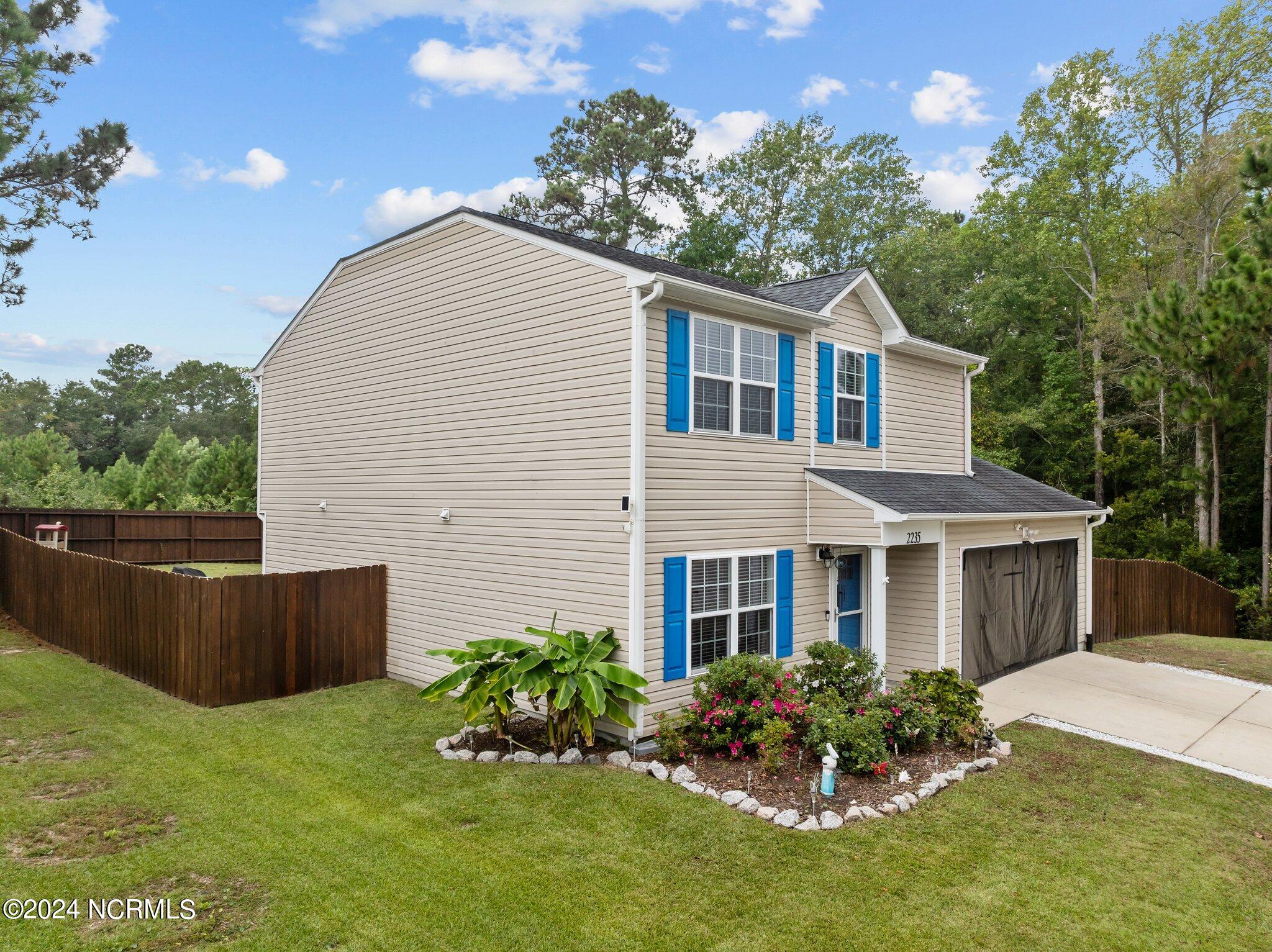 2235 E Brookstone Drive Property Photo 4