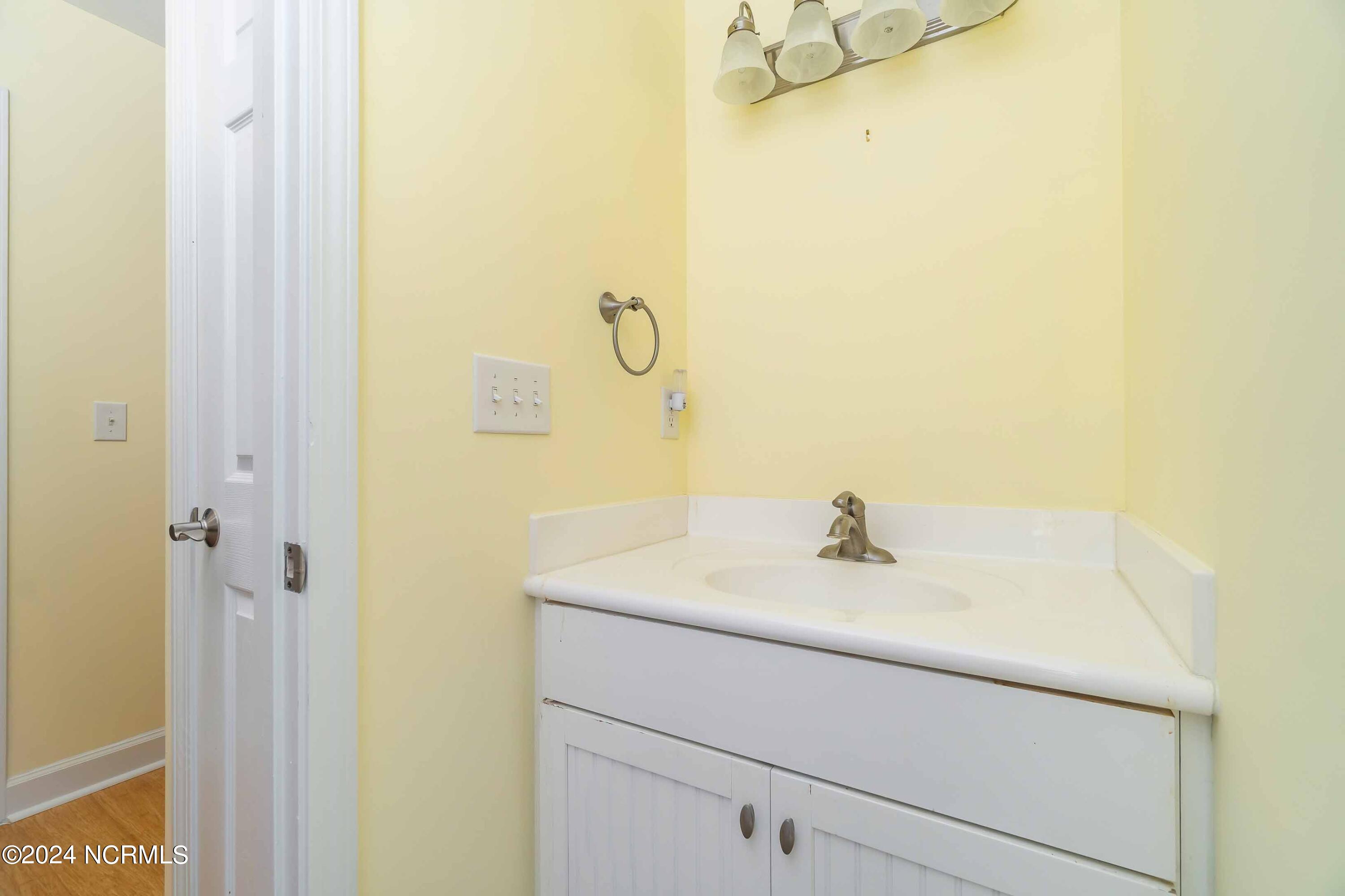 77 Indian Trail Property Photo 16