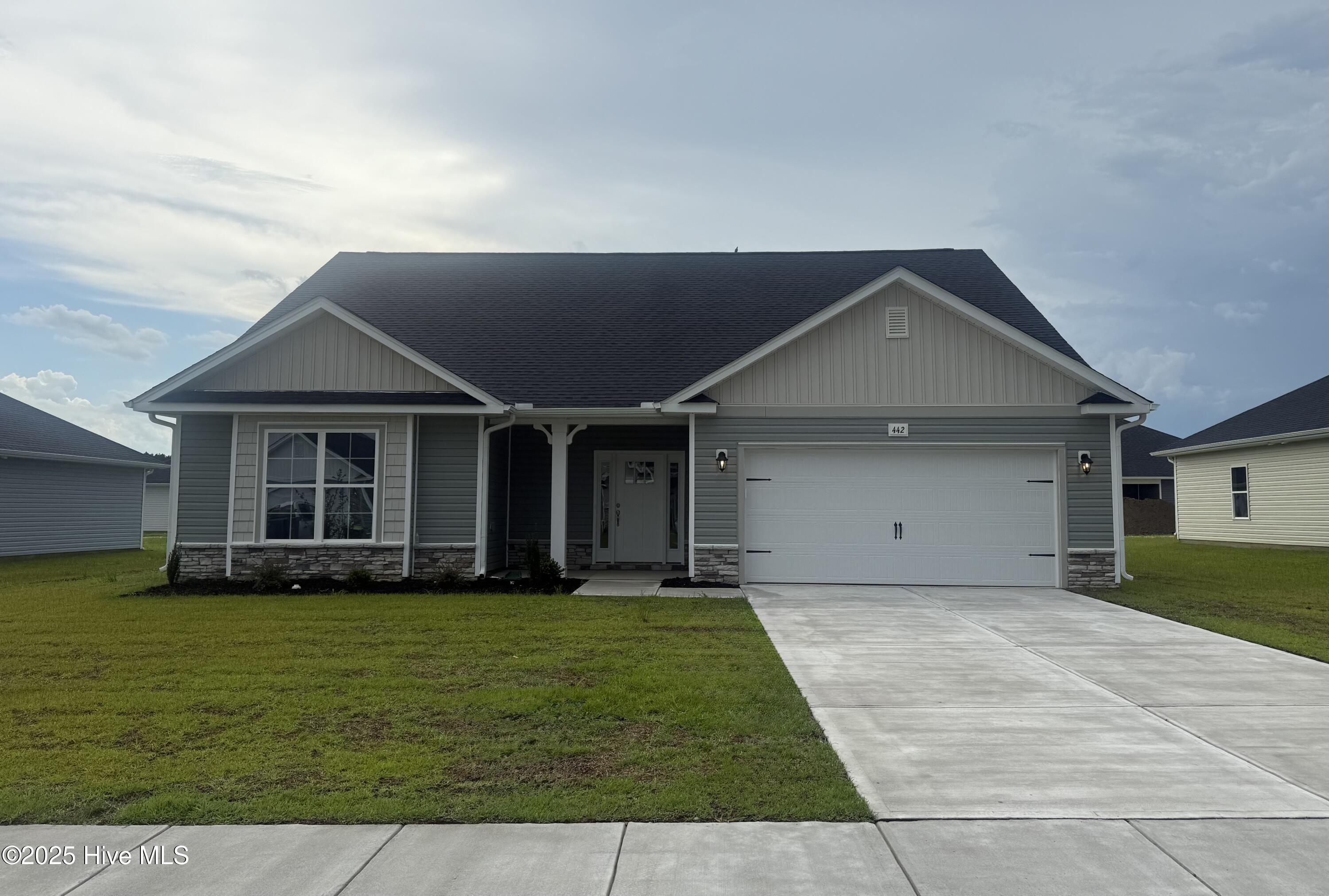 442 Seashore Street Property Photo 3