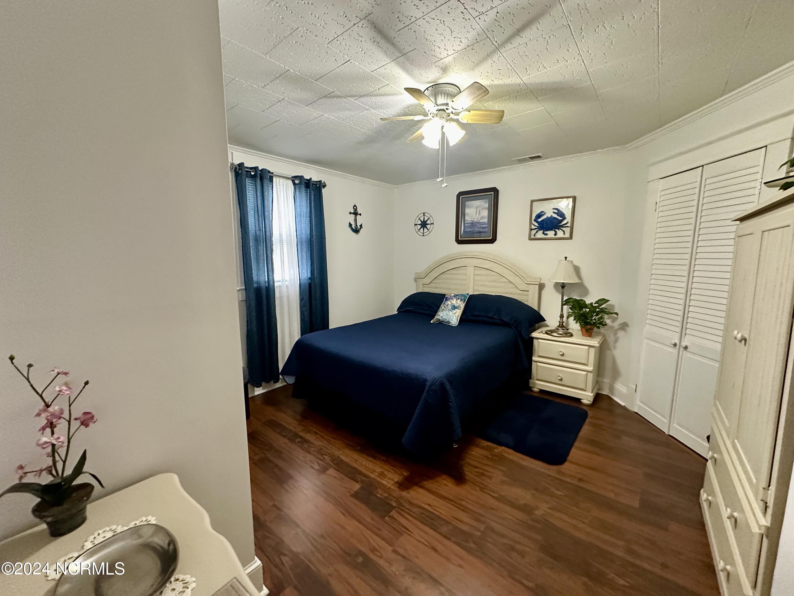 1118 W Main Street Property Photo 16