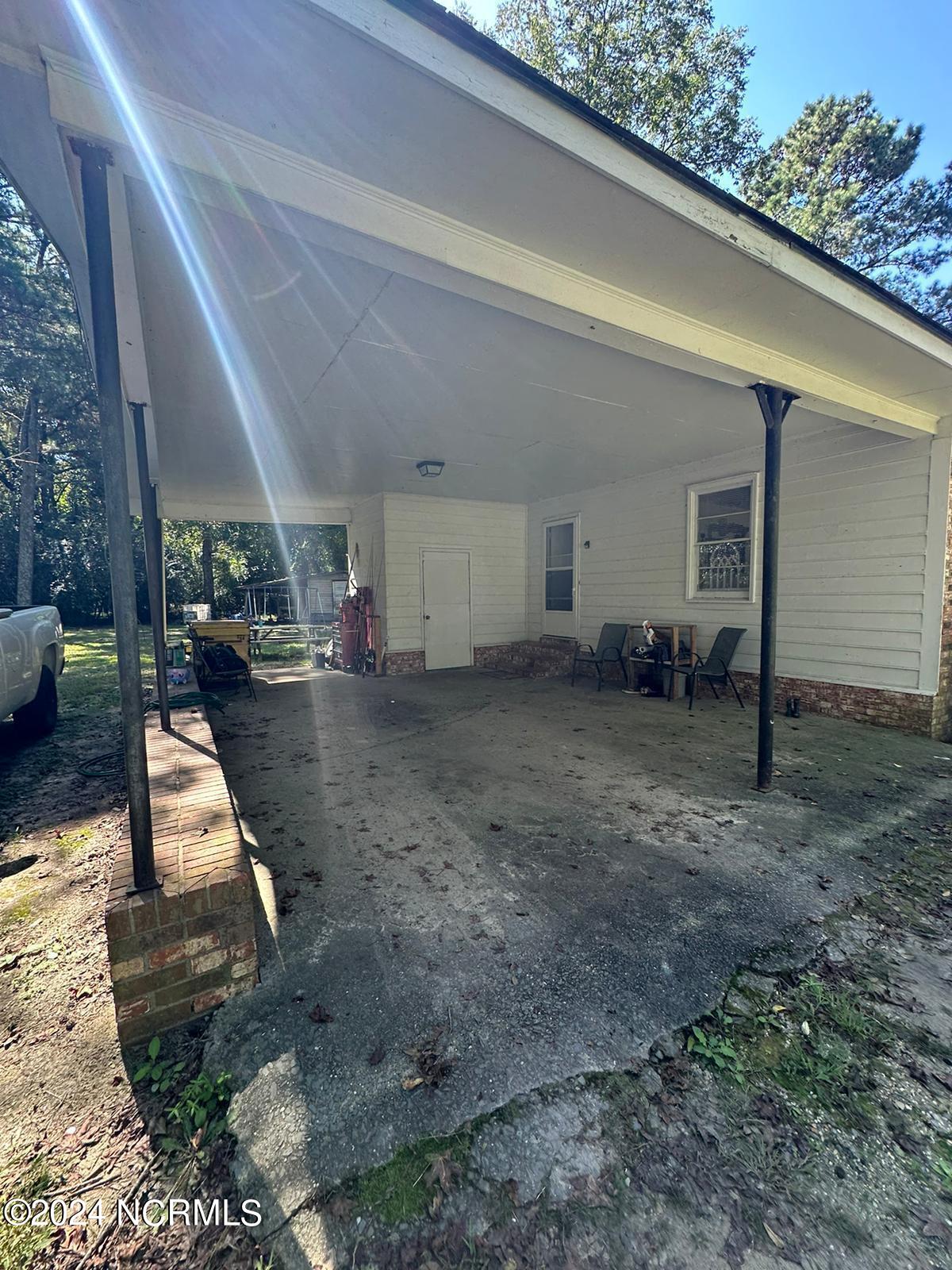 1404 Faison Highway Property Photo 4