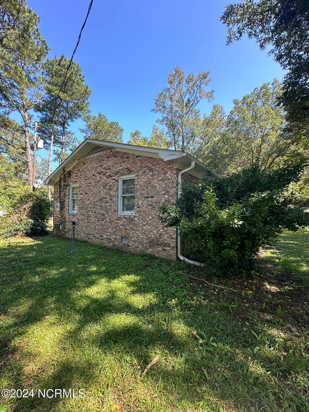 1404 Faison Highway Property Photo 7