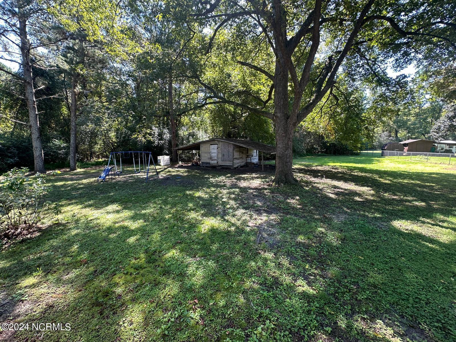 1404 Faison Highway Property Photo 8