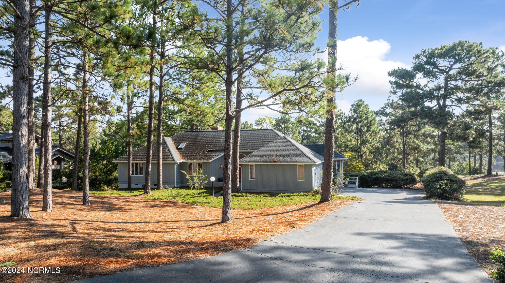 27 Deerwood Court Property Photo 2
