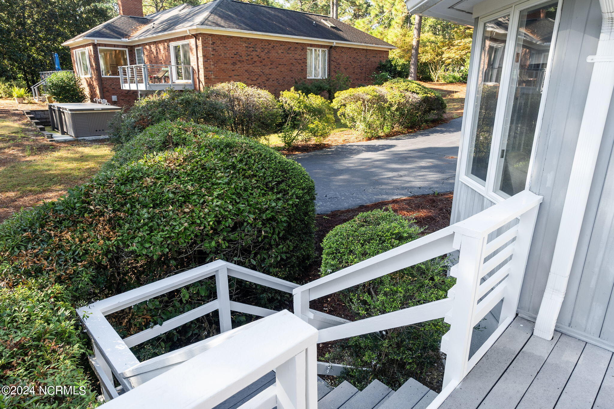 27 Deerwood Court Property Photo 39