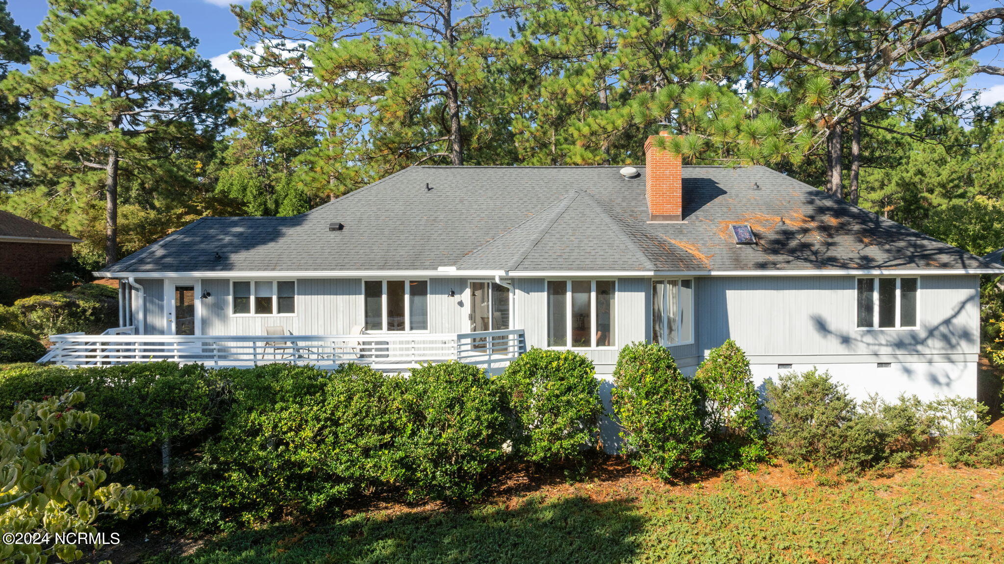 27 Deerwood Court Property Photo 40