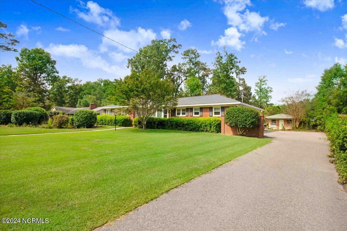 1803 Sedgefield Drive Property Photo 2