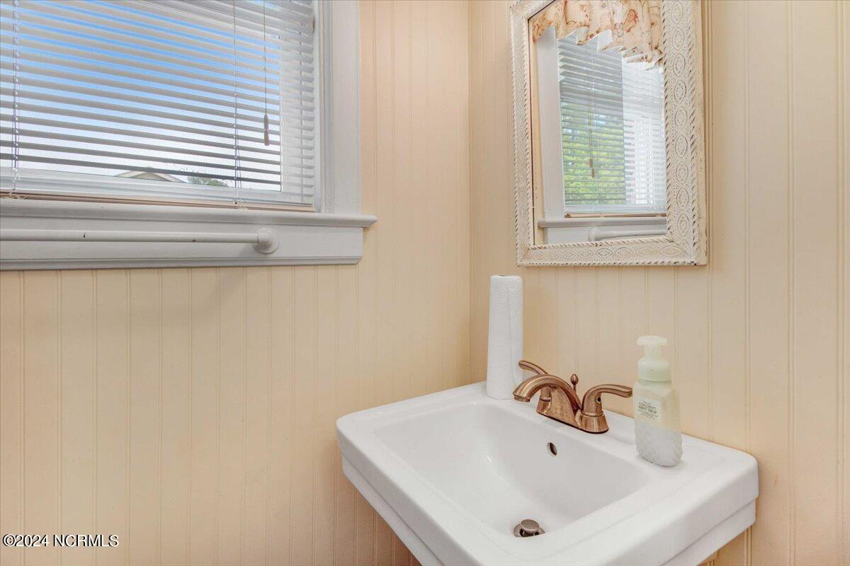 1803 Sedgefield Drive Property Photo 32
