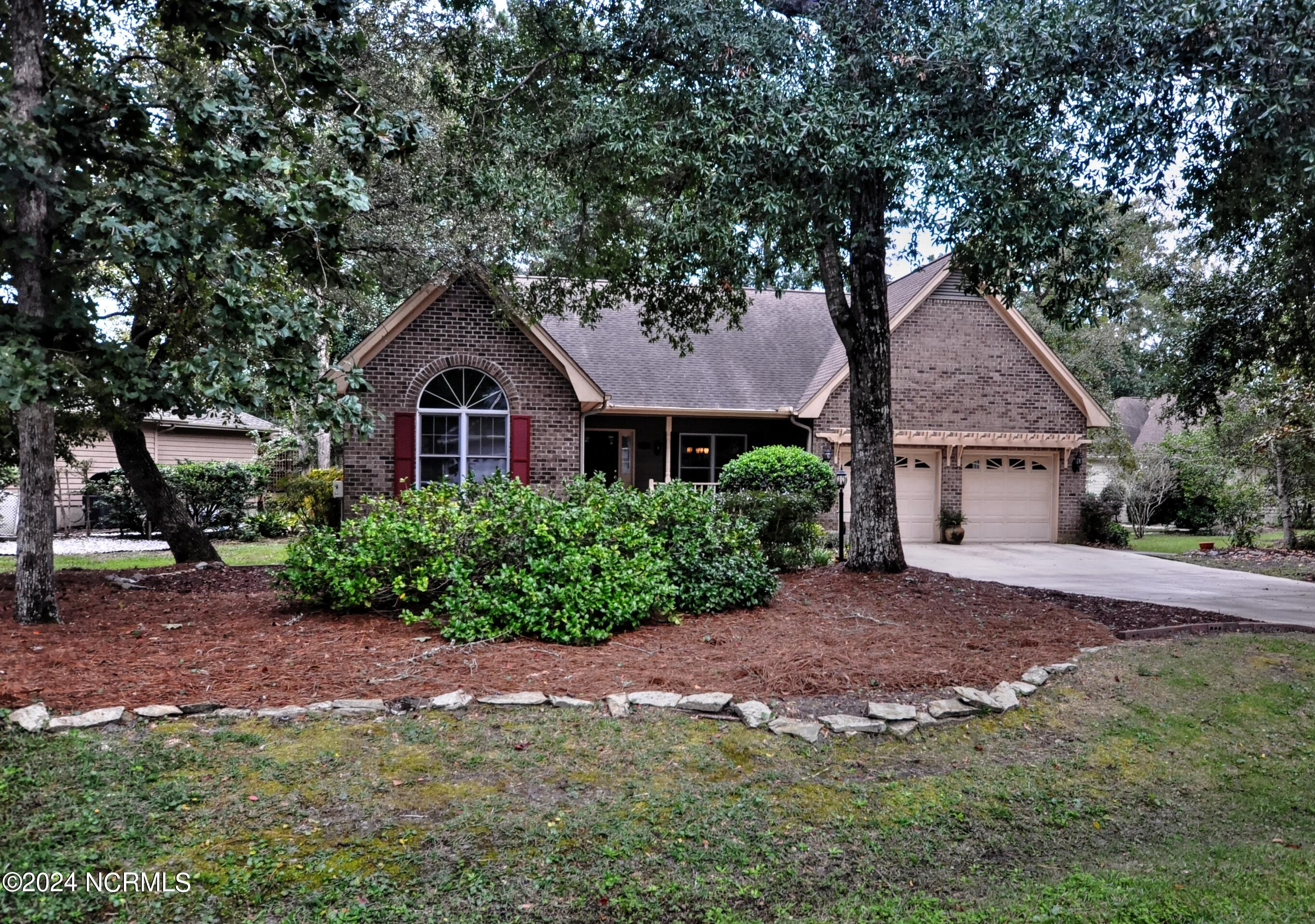 155 Edgewater Circle Property Photo 2