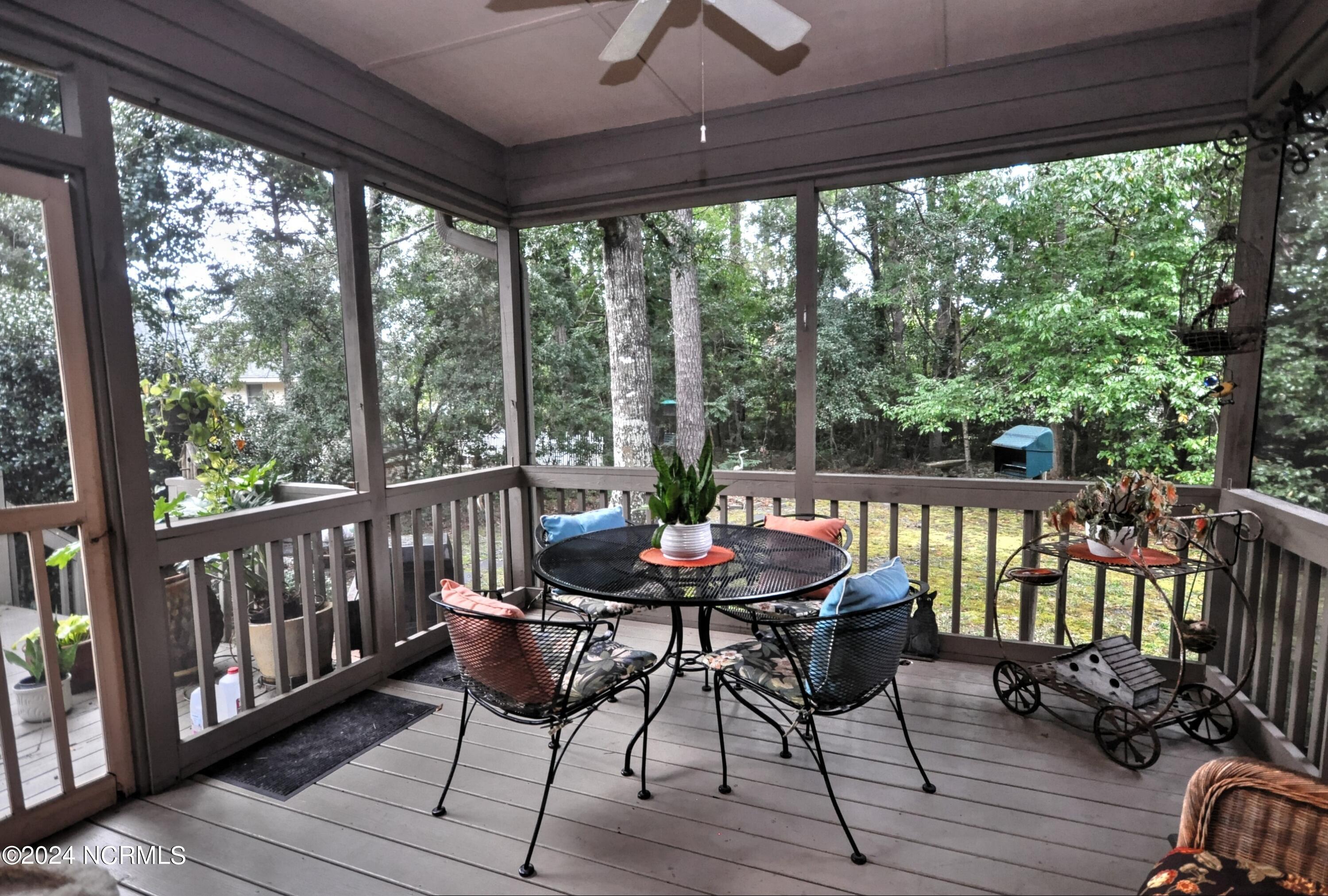155 Edgewater Circle Property Photo 24