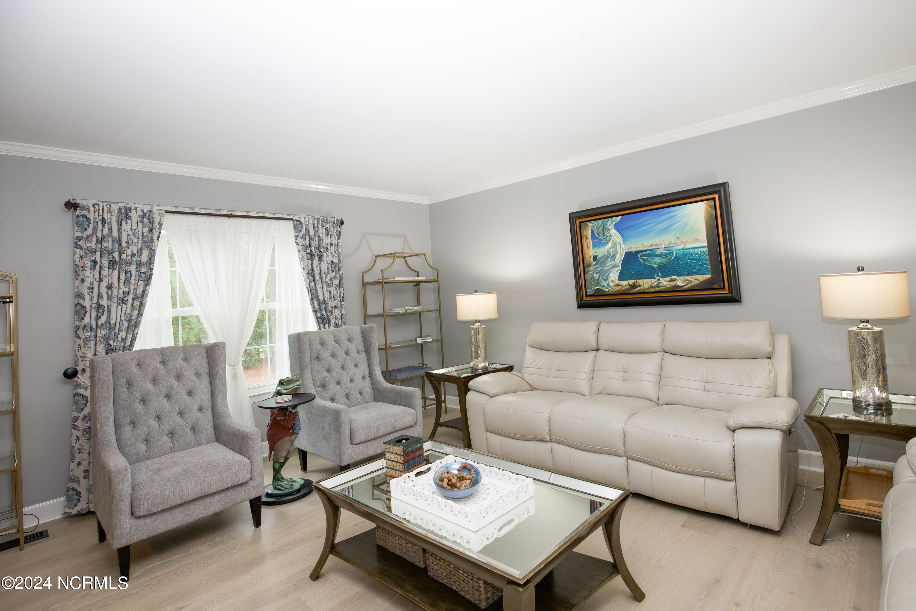 2 Colonial Pines Circle Property Photo 3