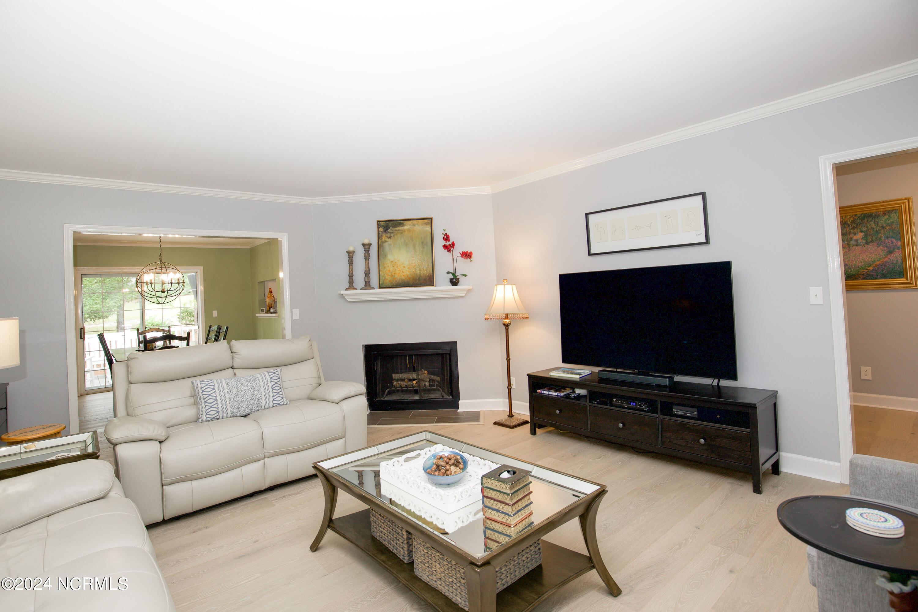 2 Colonial Pines Circle Property Photo 5