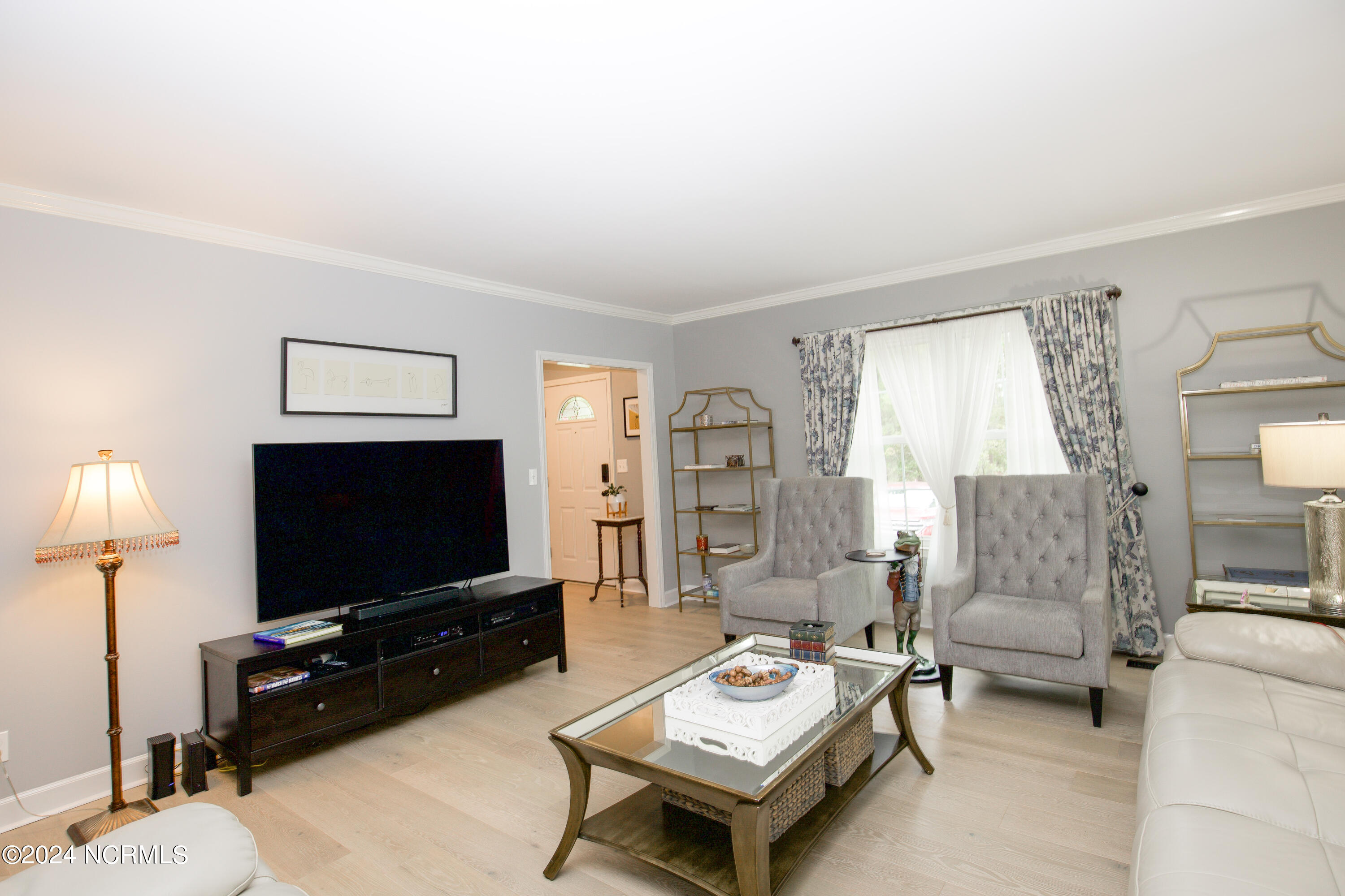 2 Colonial Pines Circle Property Photo 6