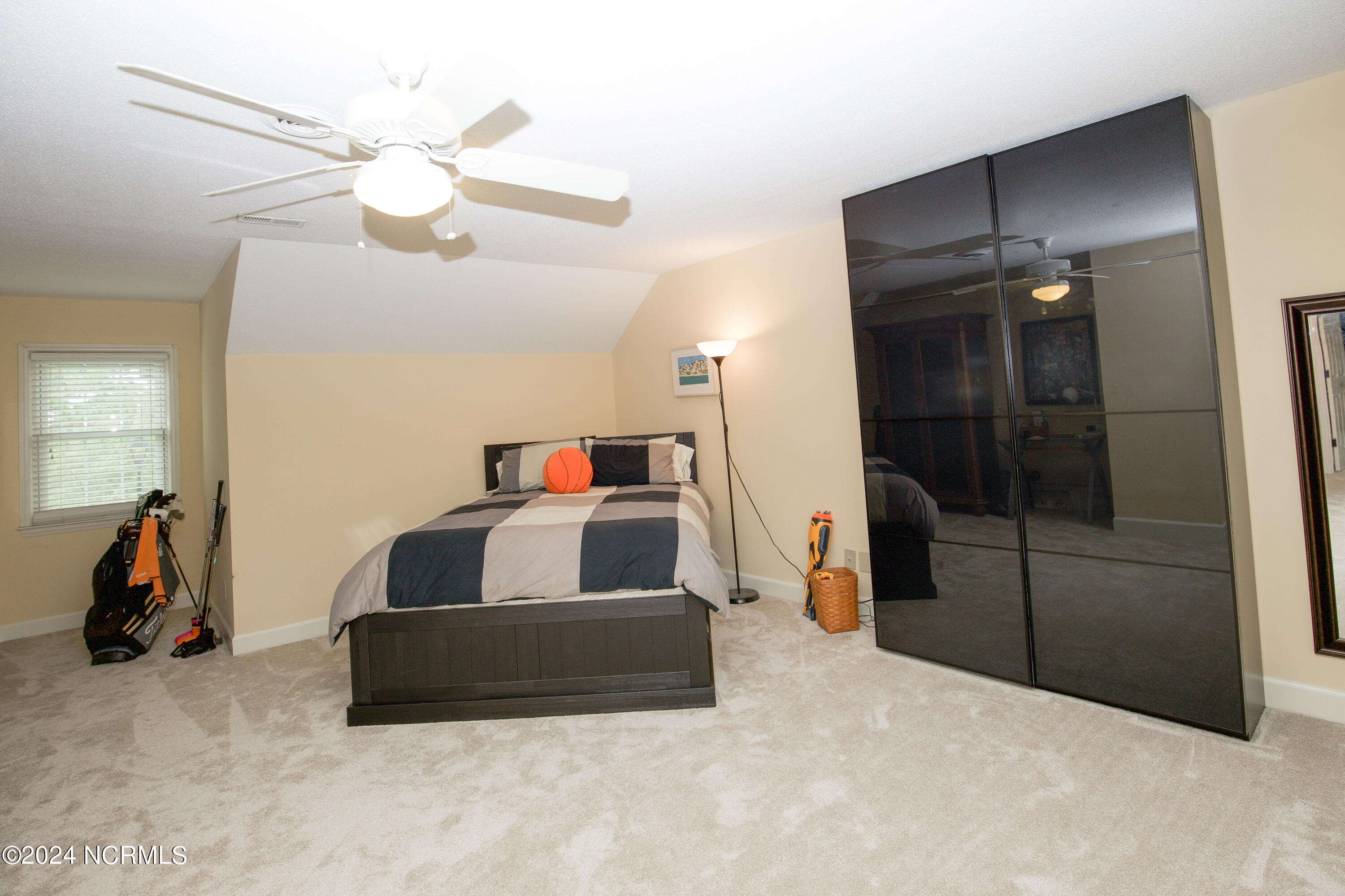 2 Colonial Pines Circle Property Photo 24