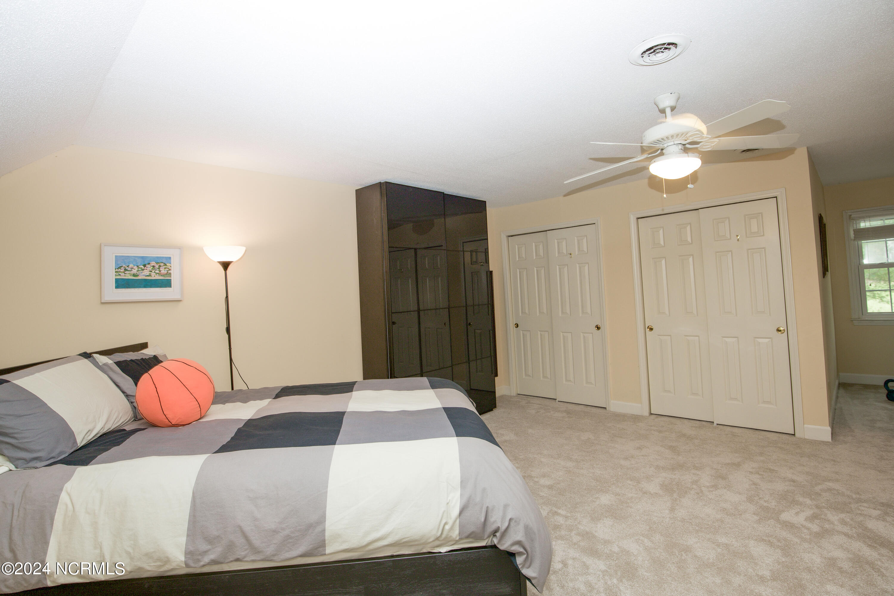 2 Colonial Pines Circle Property Photo 25