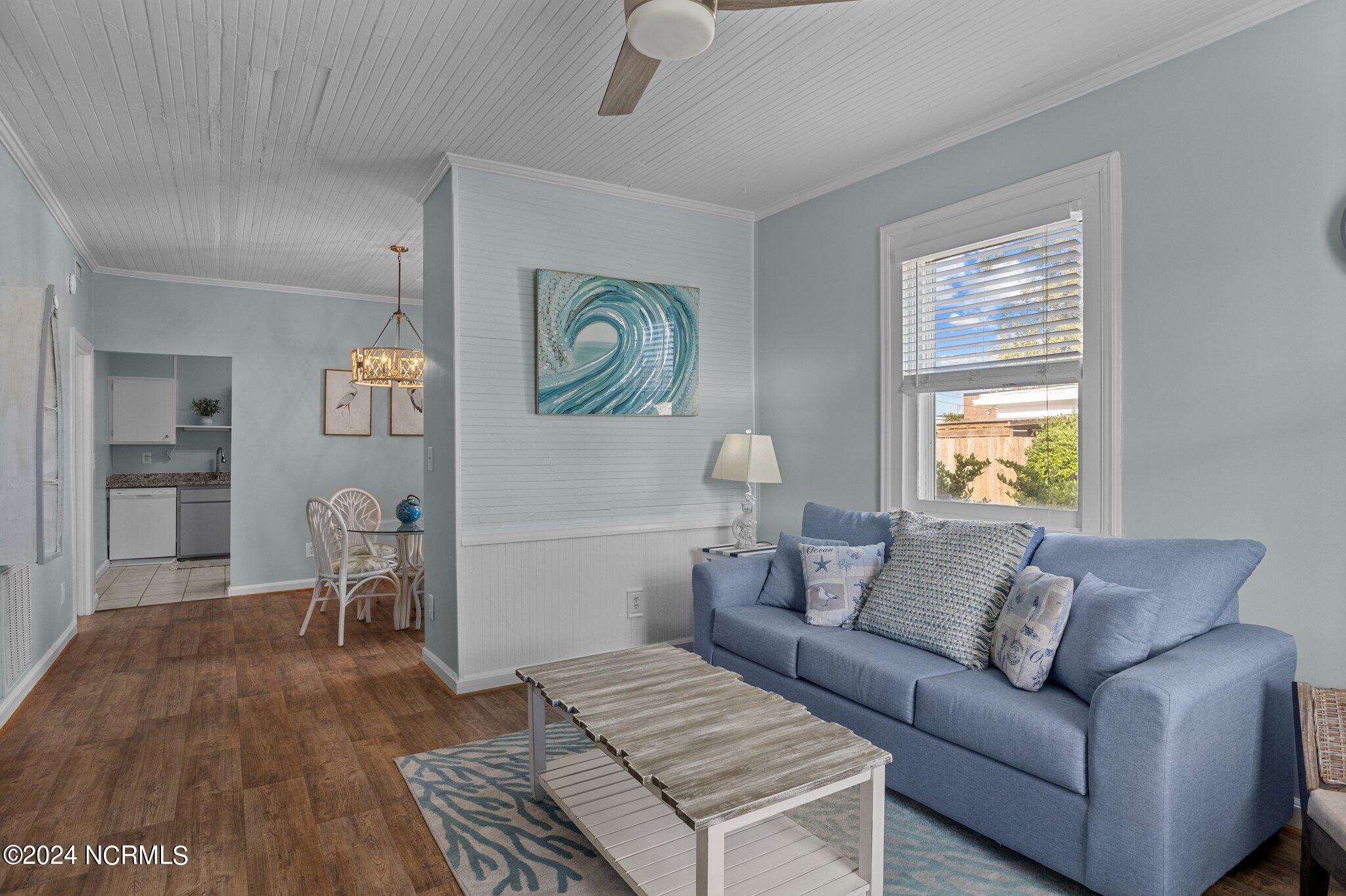 1406 Evans Street A Property Photo 5