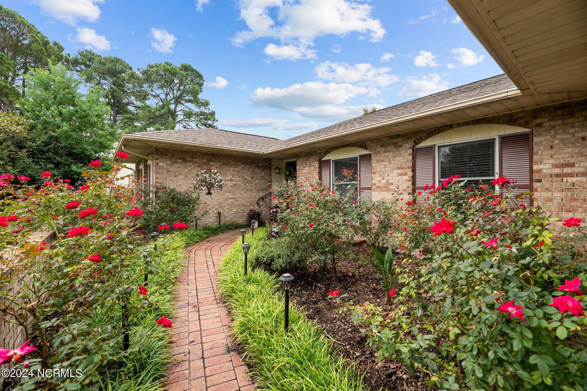 1215 Mona Passage Court Property Photo 8