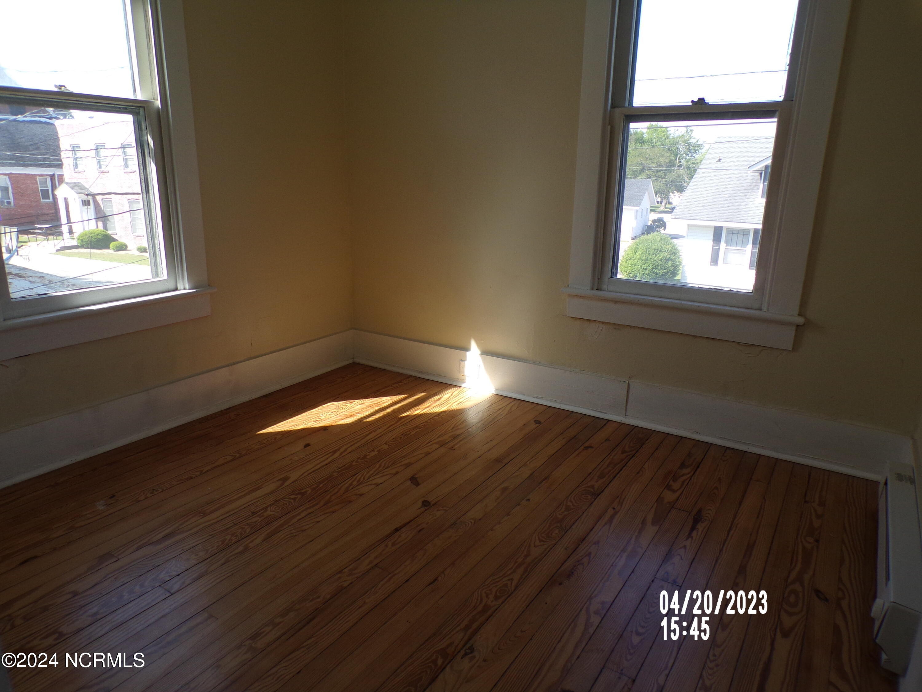 113 E Cypress Street Property Photo 5