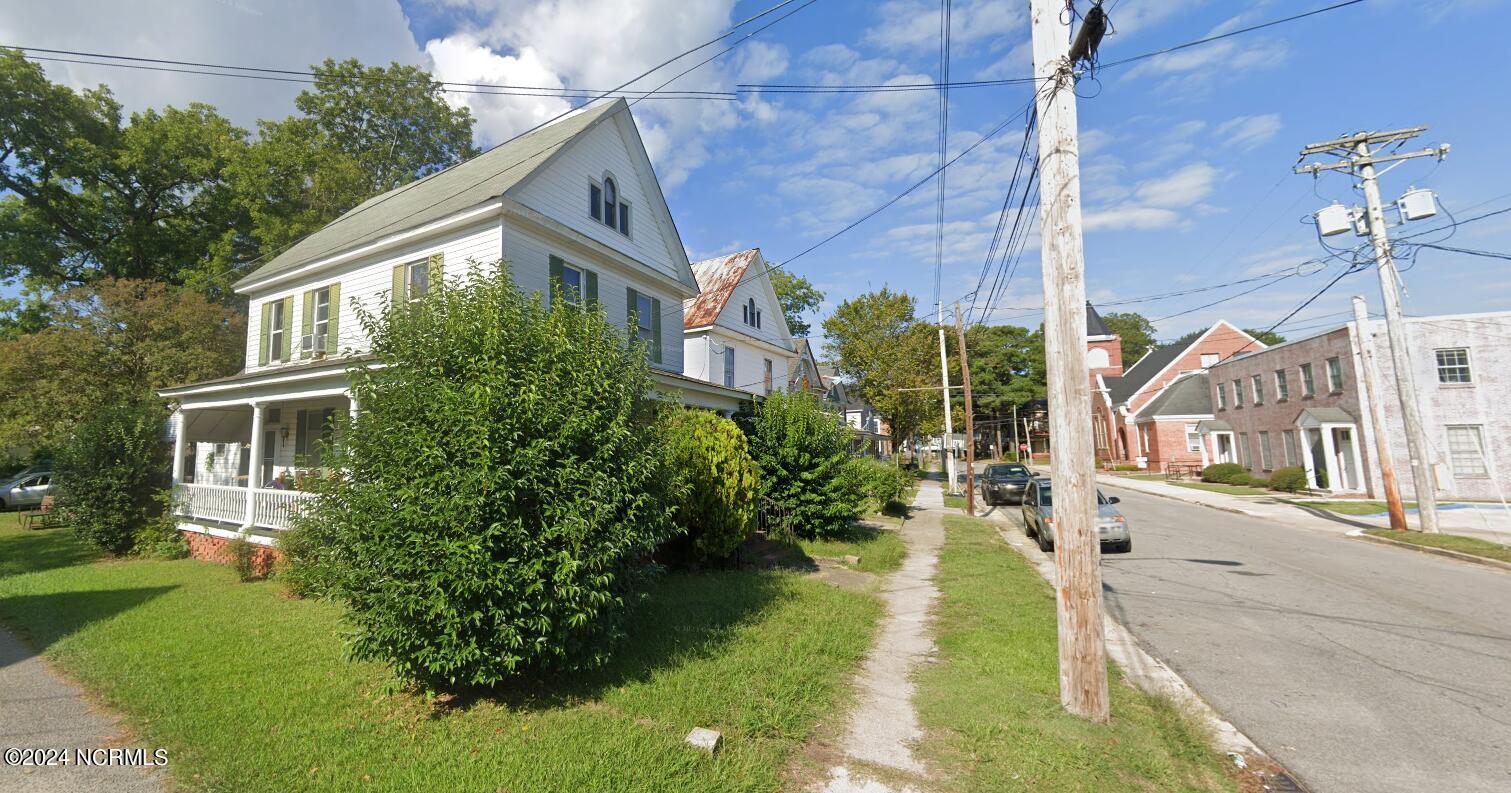 113 E Cypress Street Property Photo 6
