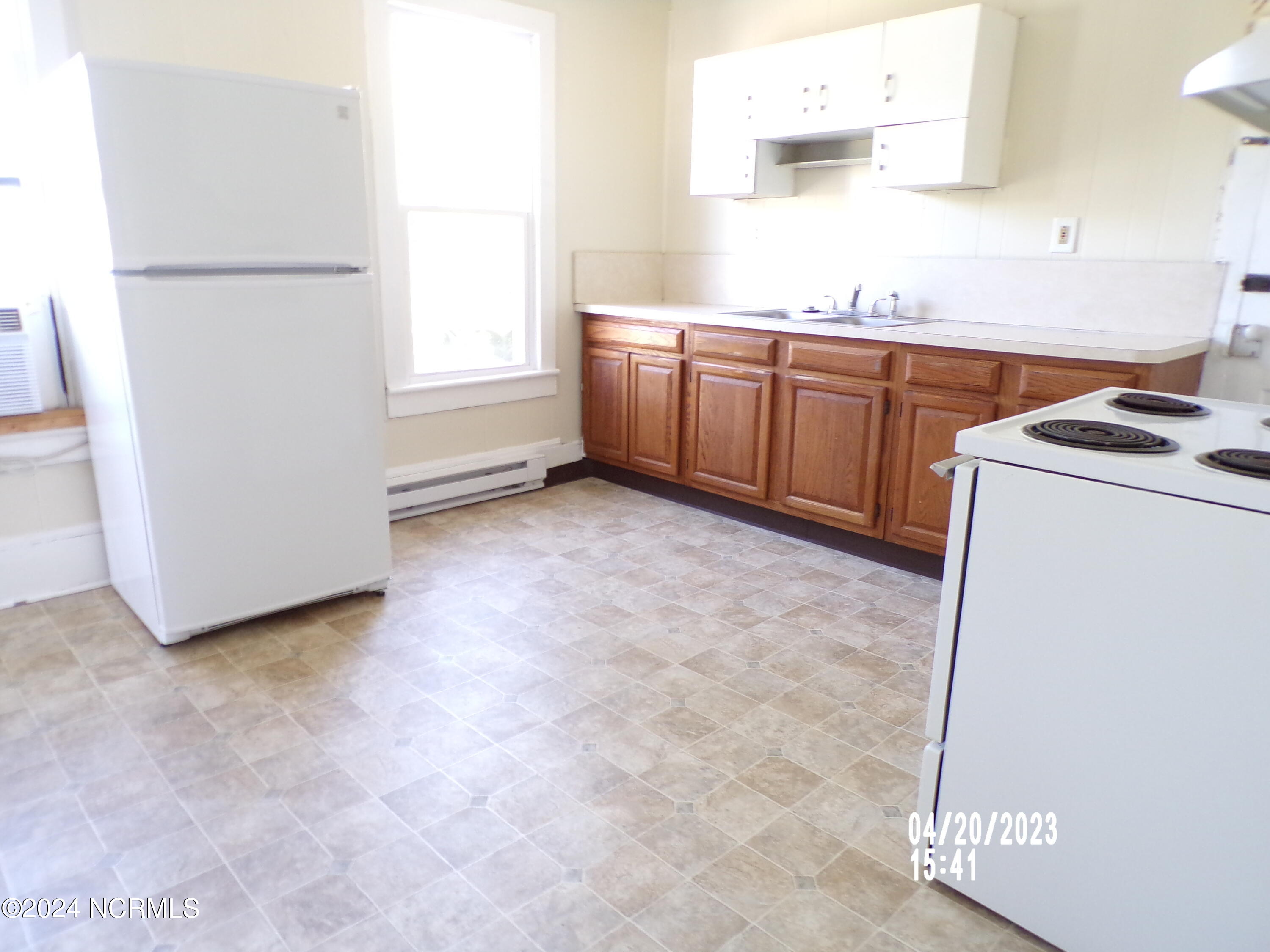 113 E Cypress Street Property Photo 7