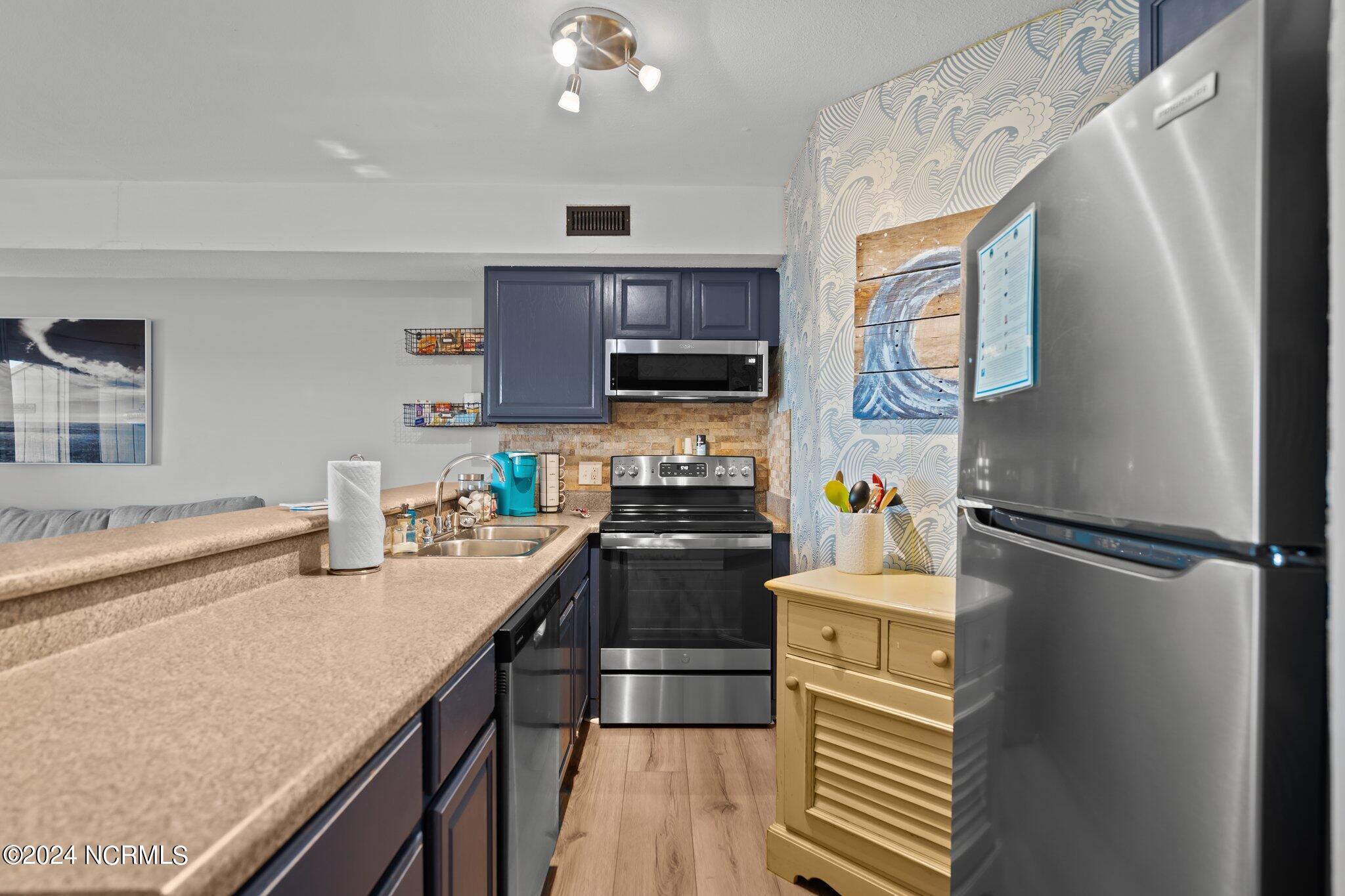1600 Canal Drive A-20 Property Photo 11