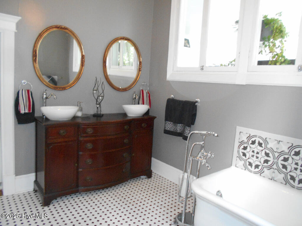 601 Saint Patrick Street Property Photo 34