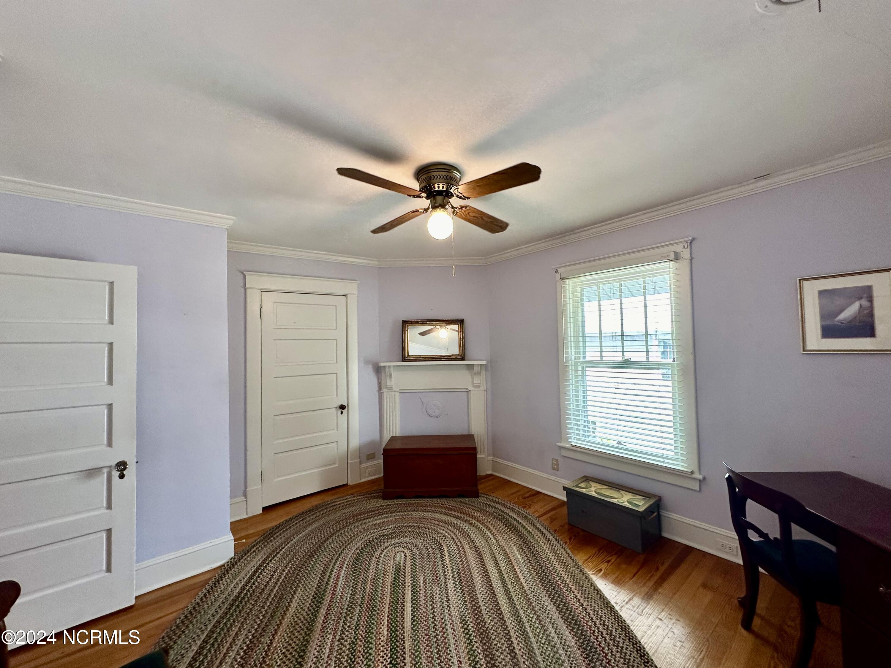 207 W Eden Street Property Photo 29