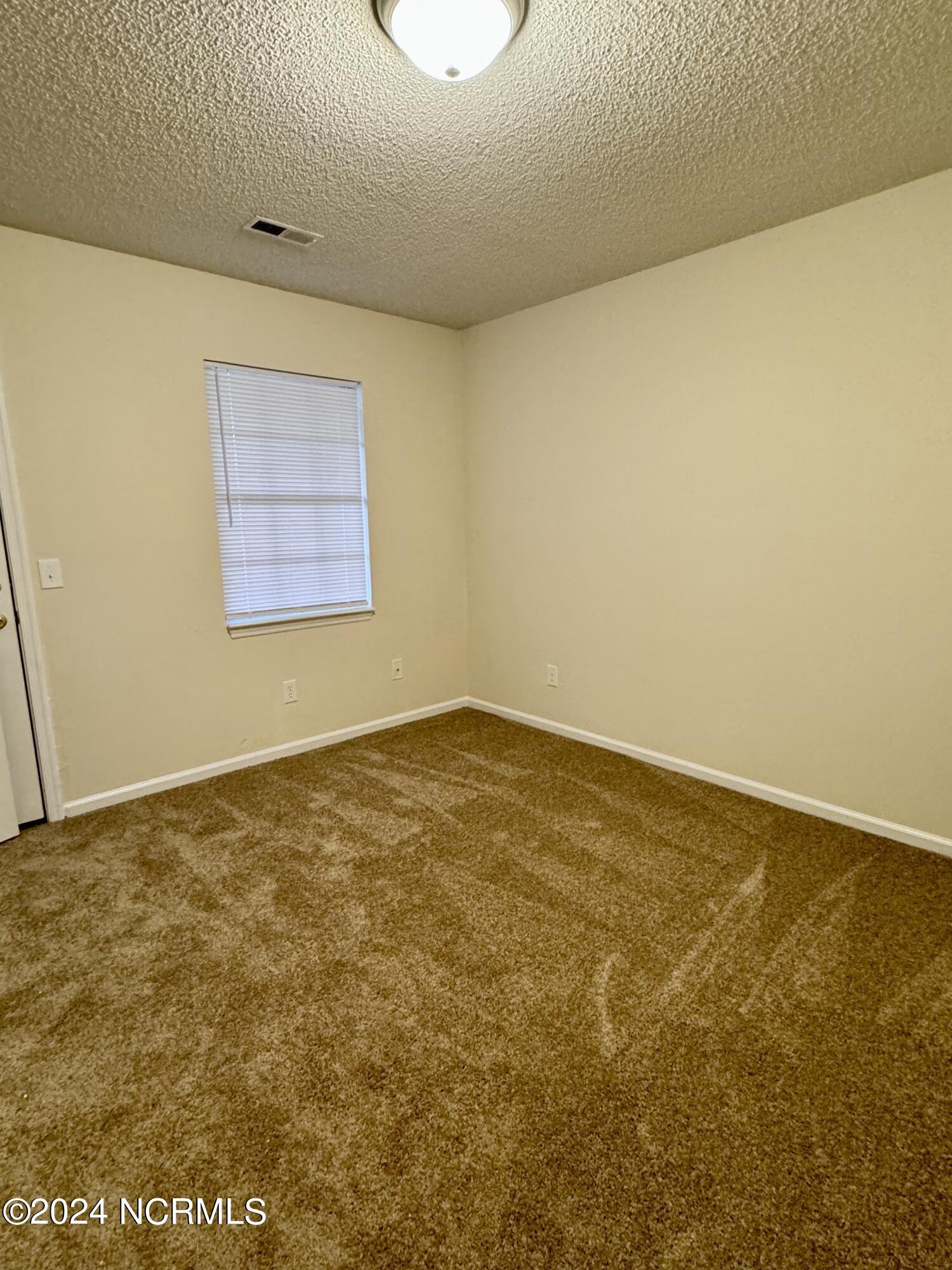 772 E 3rd Street K Property Photo 5