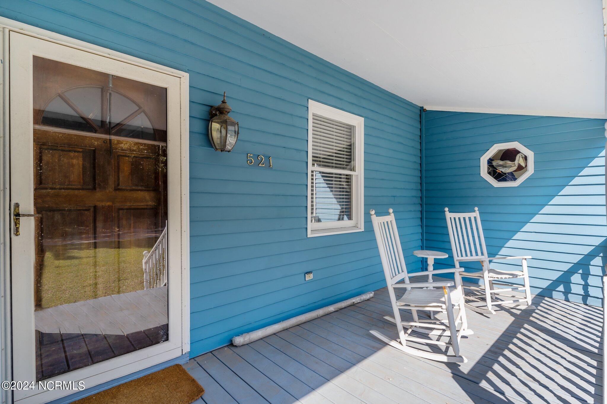521 Airlie Road Property Photo 4