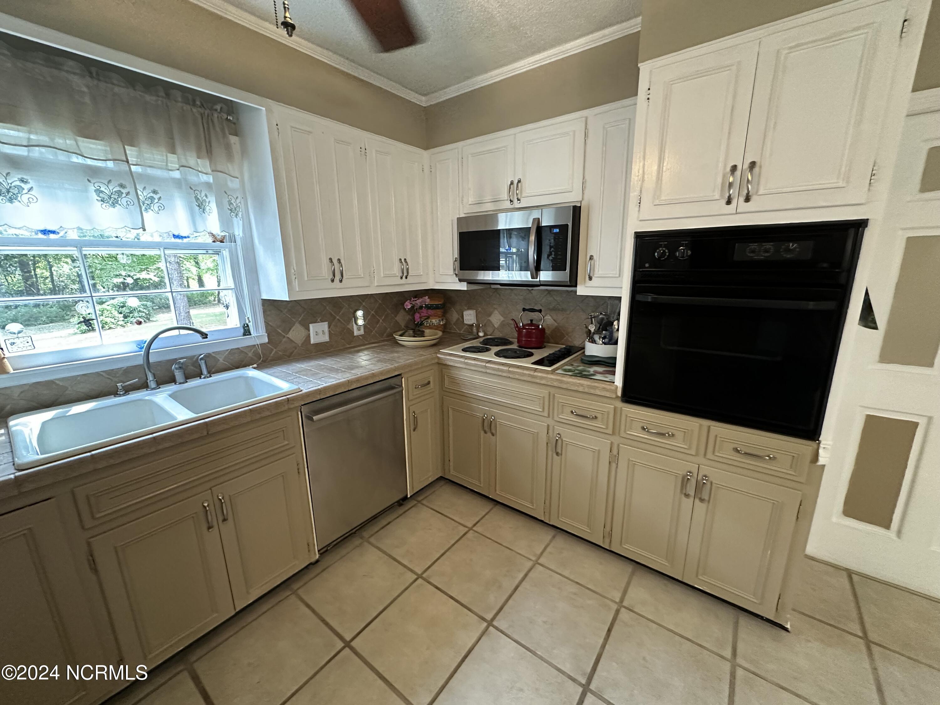 12521 Bag Pipe Lane Property Photo 4