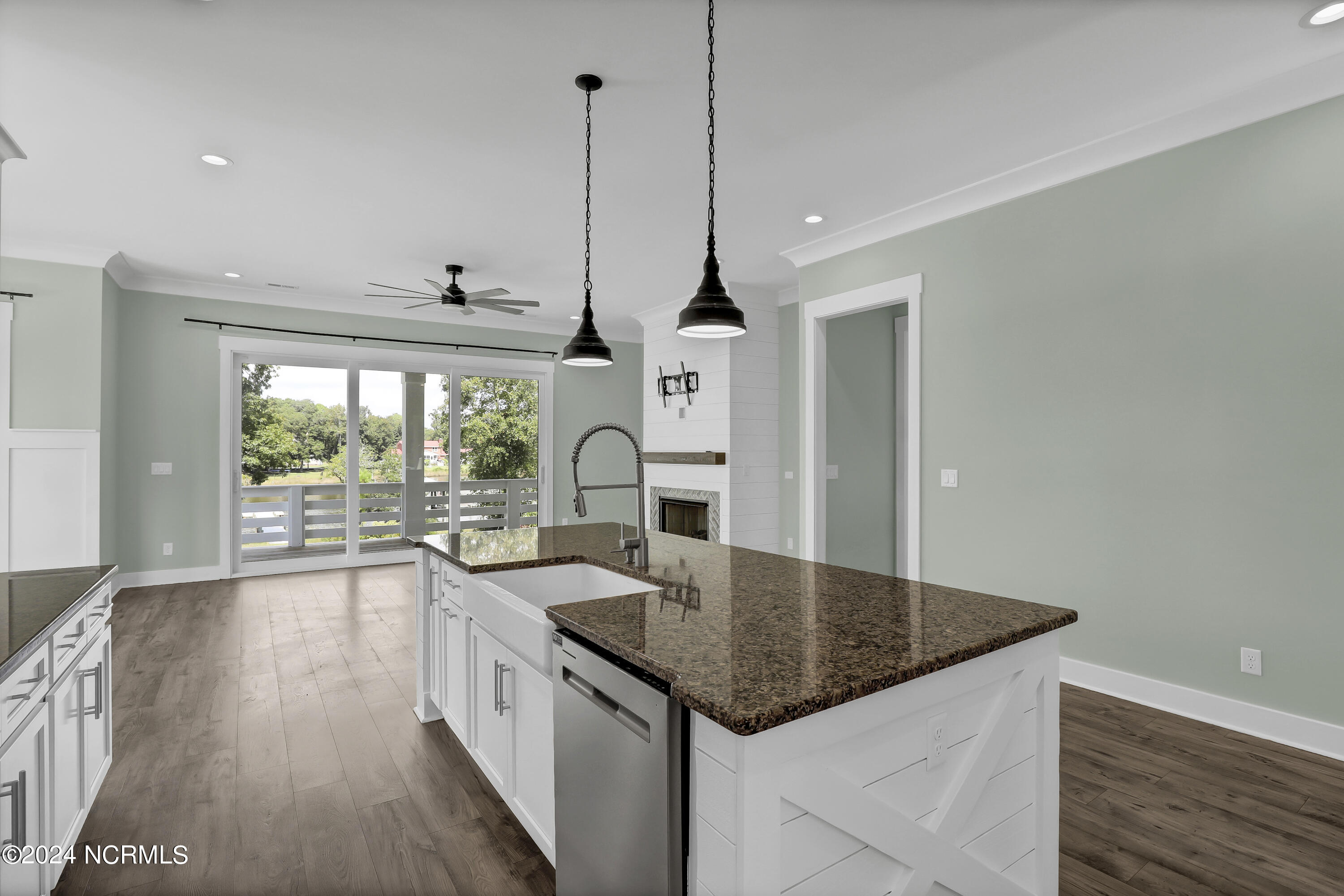 361 Chadwick Shores Drive Property Photo 16