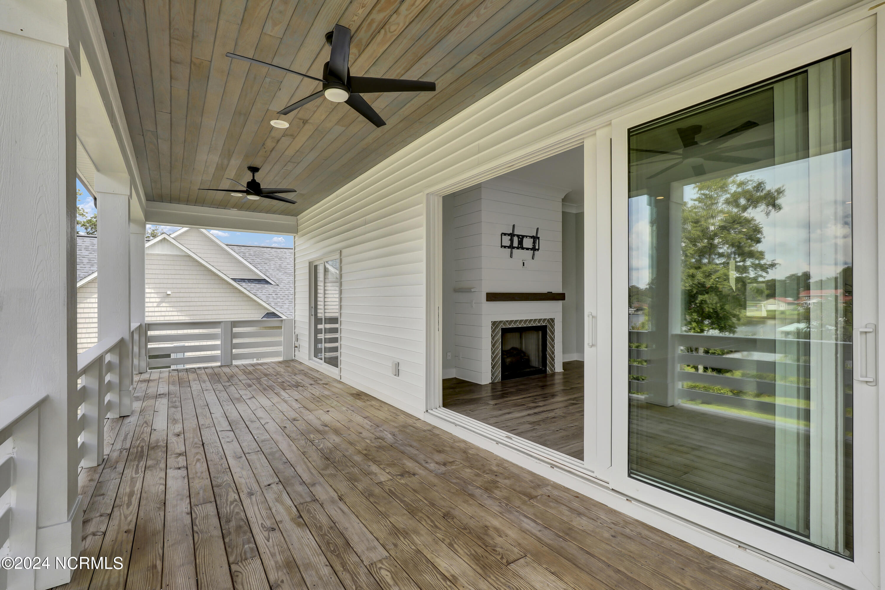 361 Chadwick Shores Drive Property Photo 18