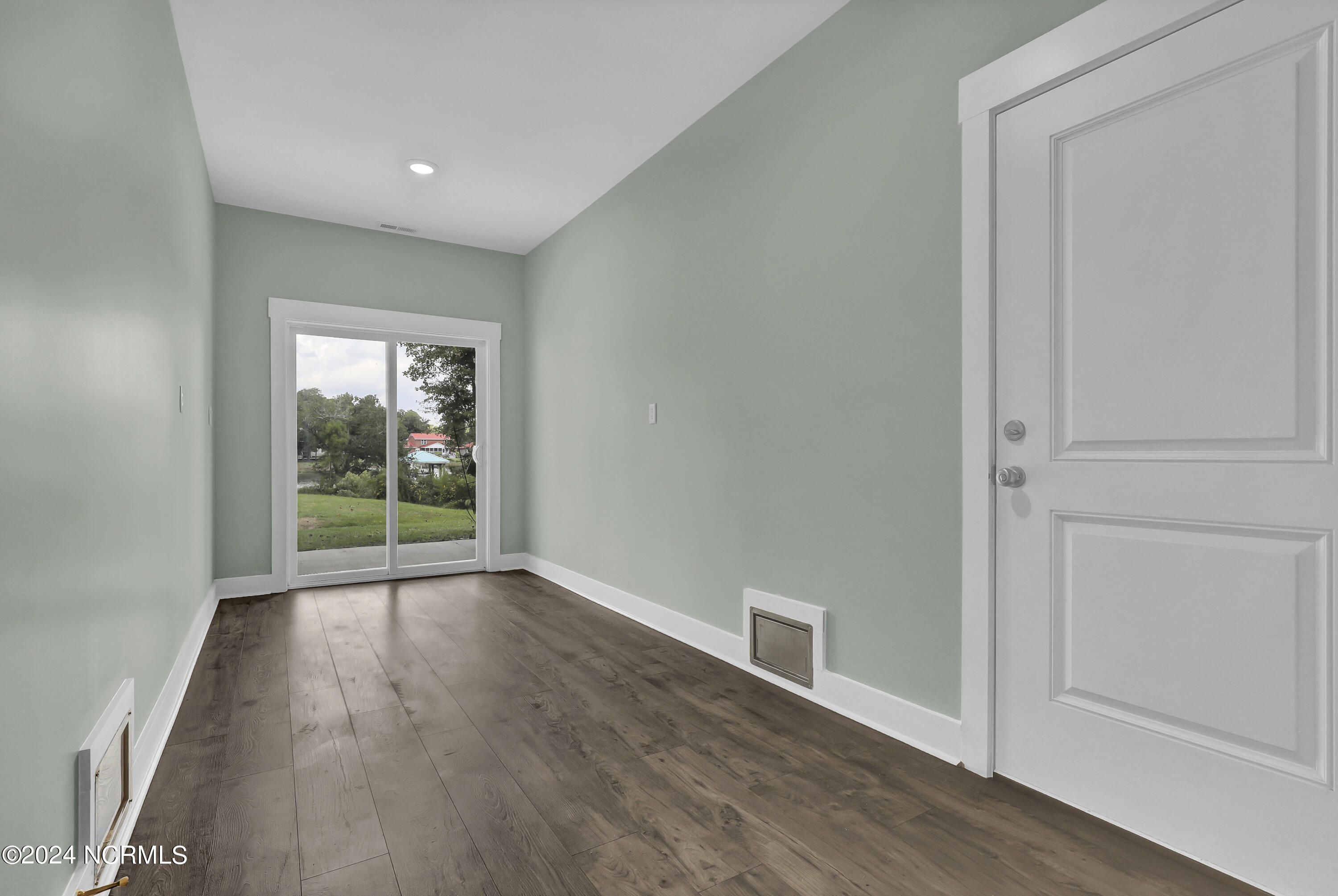 361 Chadwick Shores Drive Property Photo 37
