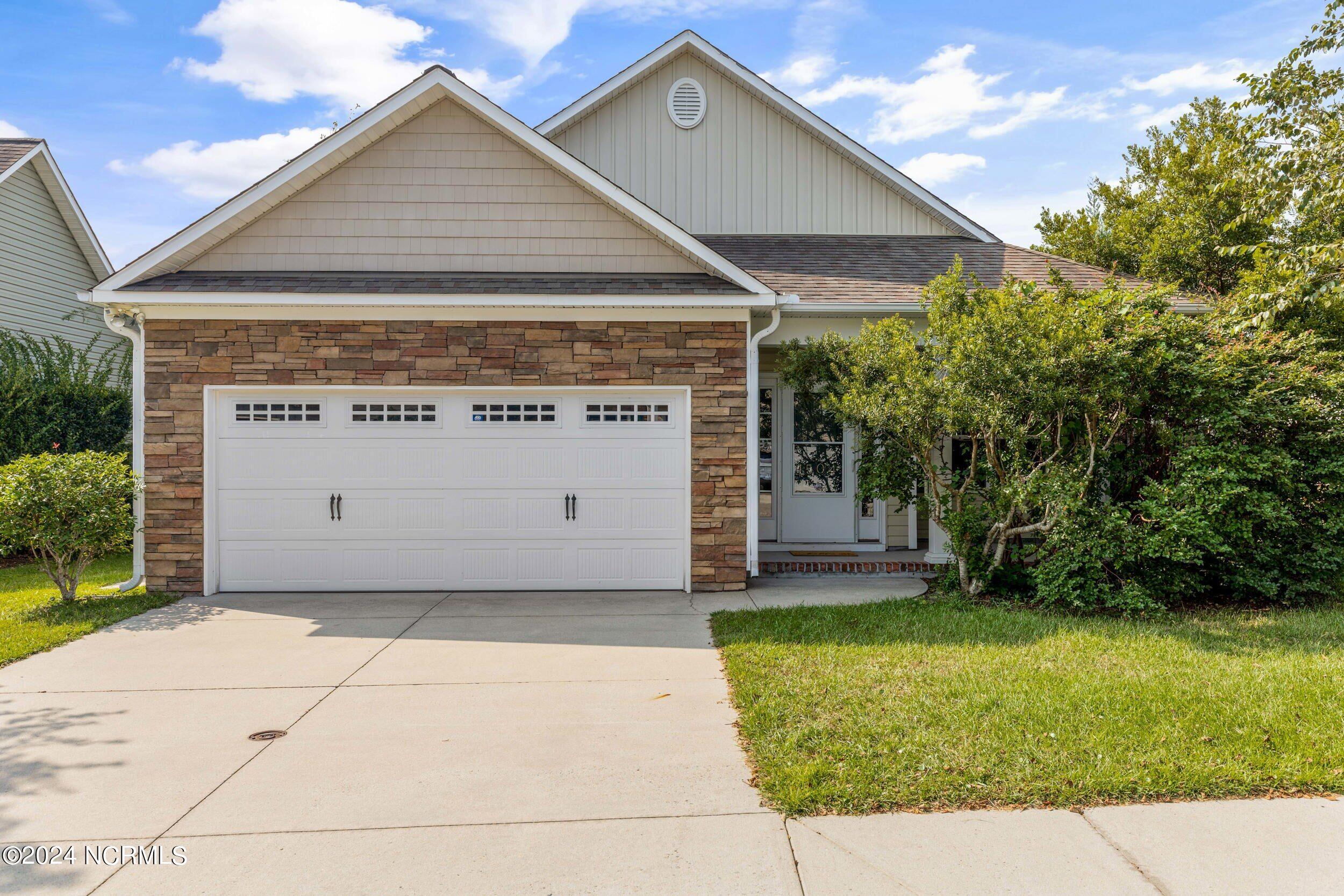 1504 Stones Edge Loop Property Photo 1