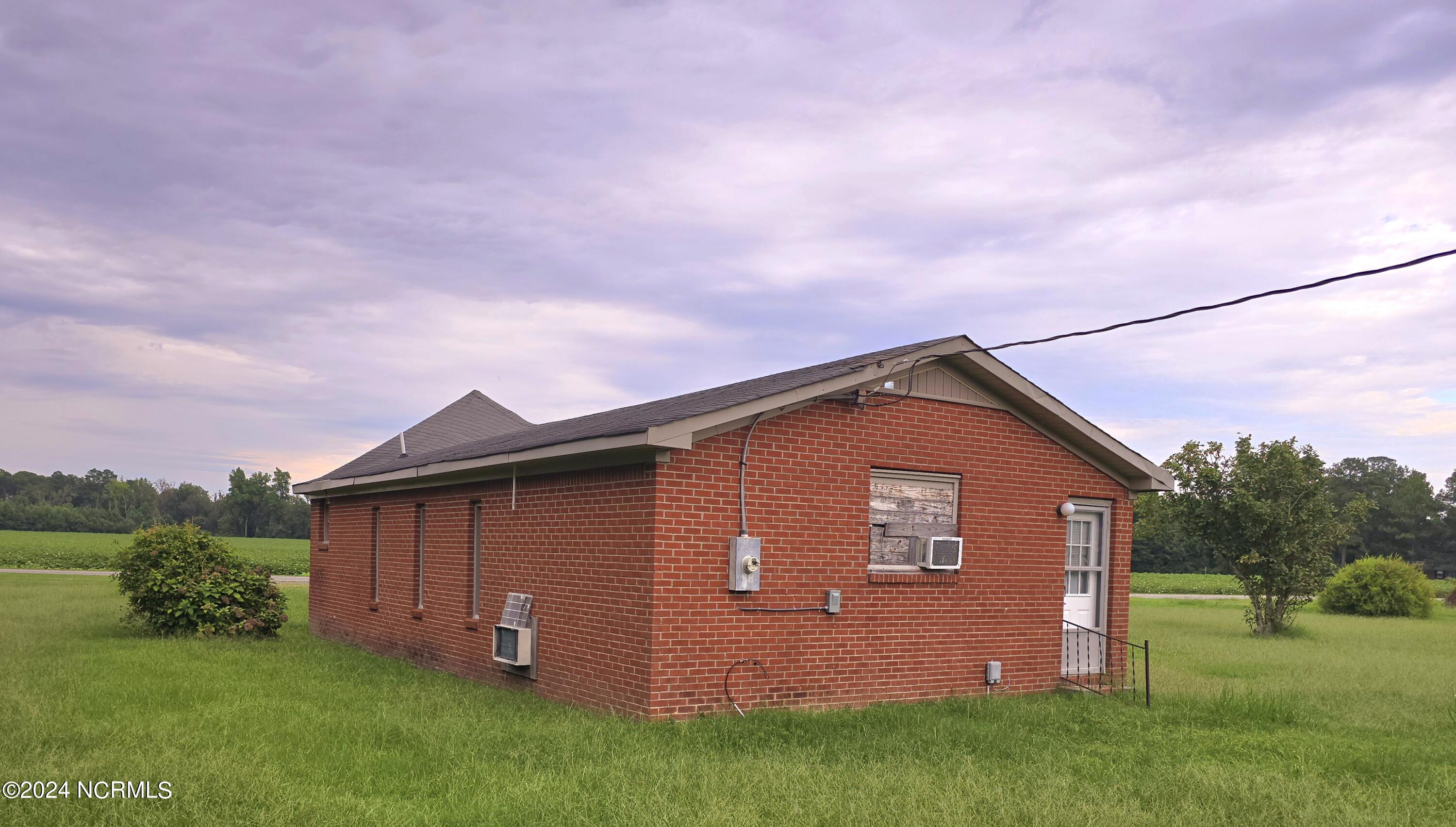 1814 Hickory Grove Road Property Photo 3