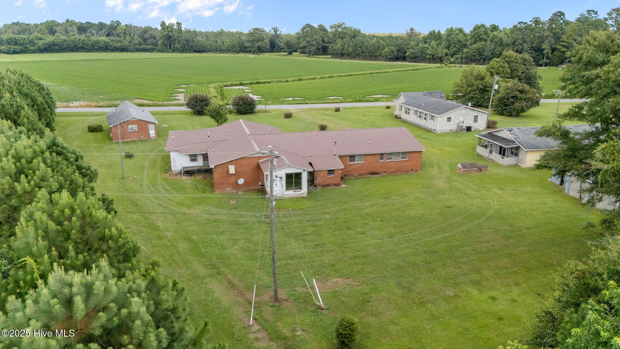 1814 Hickory Grove Road Property Photo 4