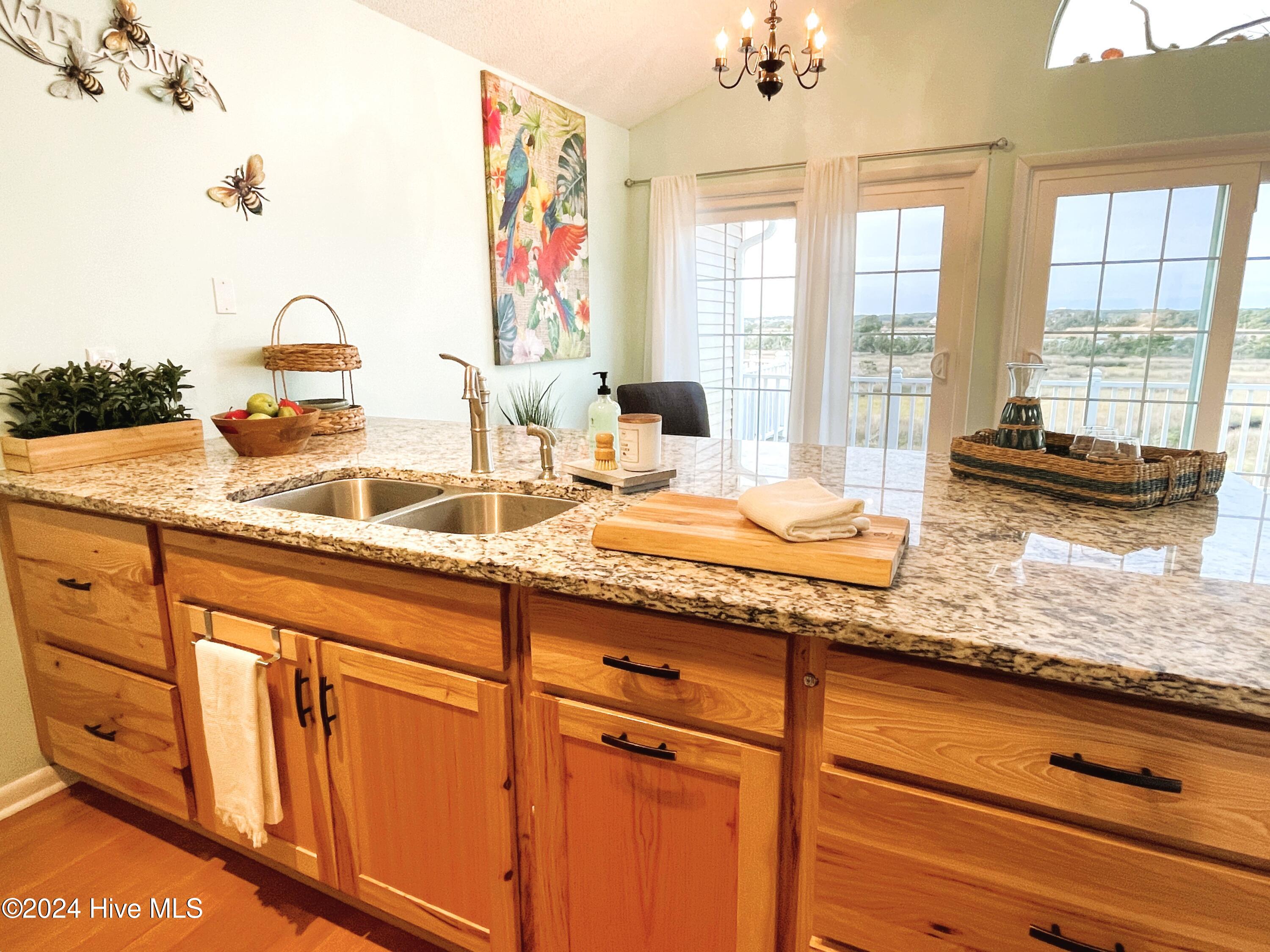 114 Calinda Cay Court Property Photo 15