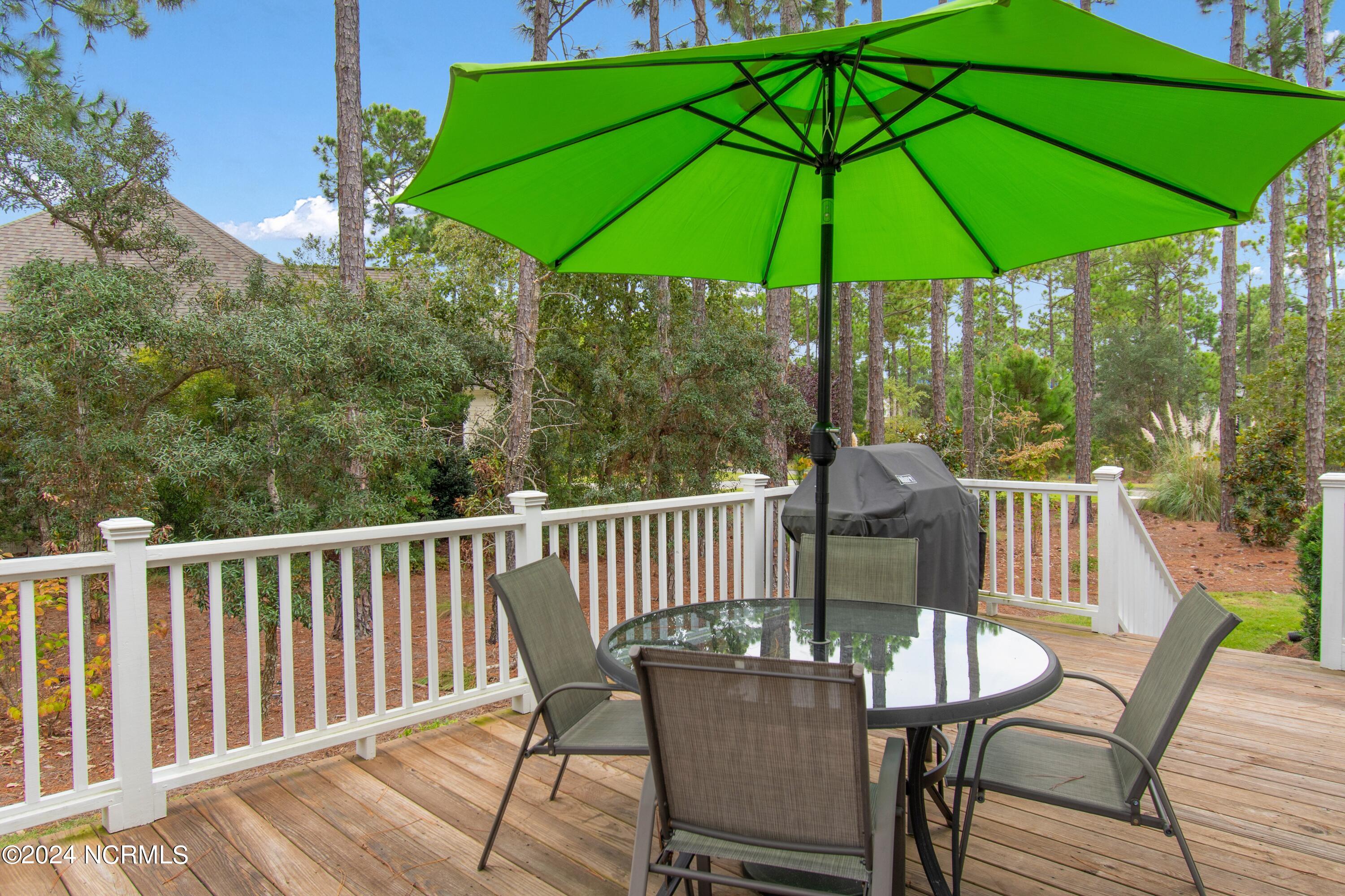 3561 Hemlock Ridge Drive Property Photo 7