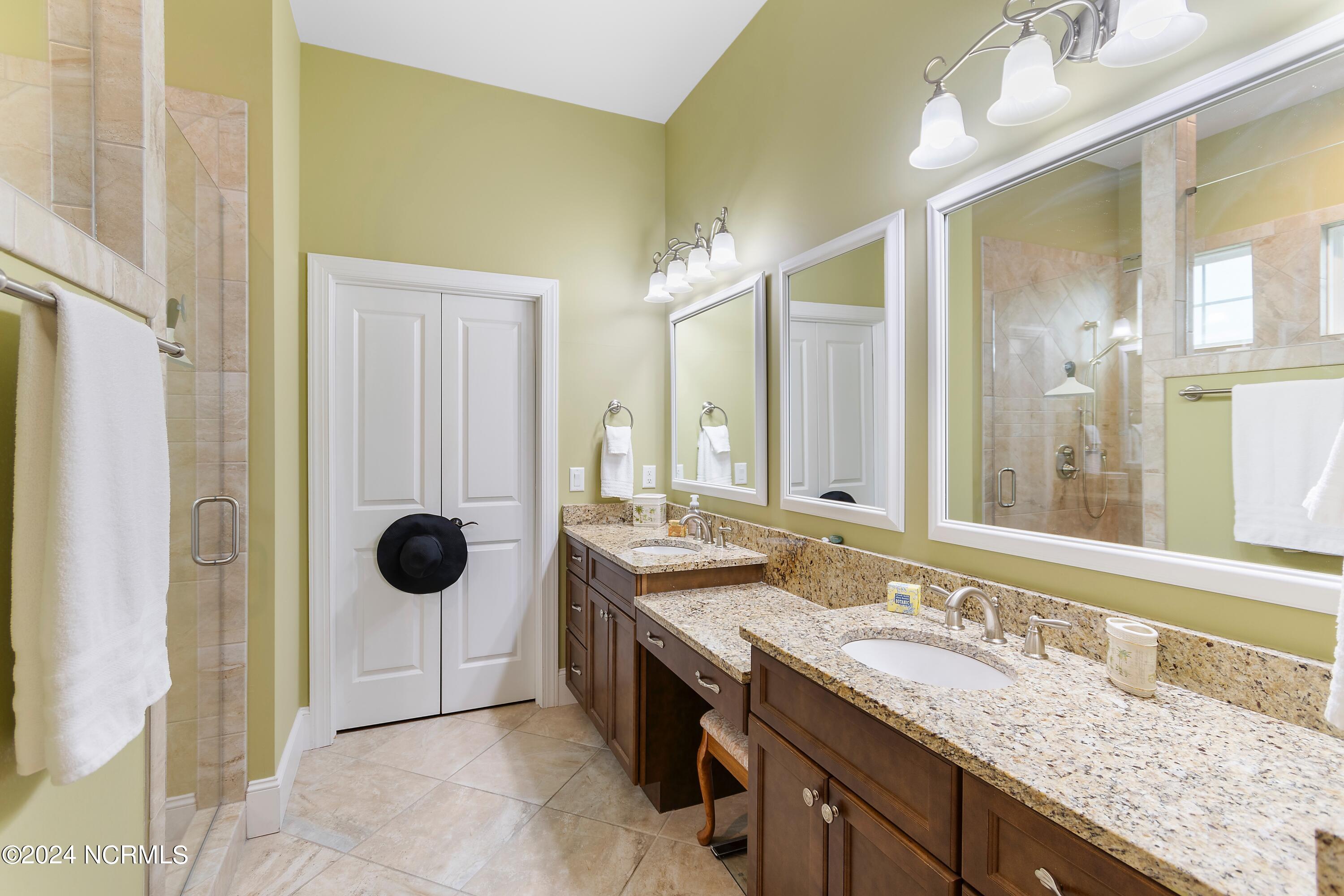 3561 Hemlock Ridge Drive Property Photo 26